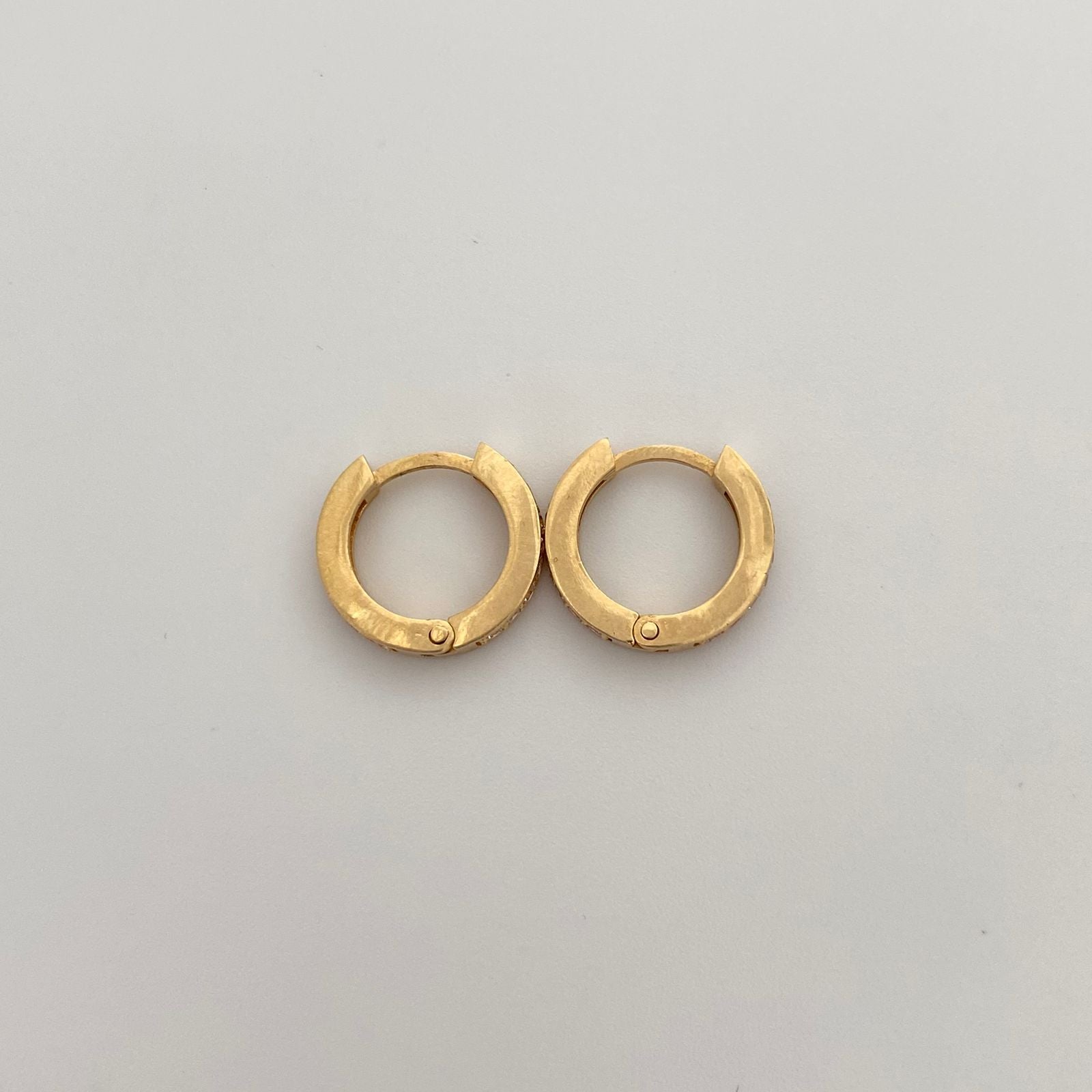 Candonga Tipo Huggies casting Oro amarillo 18k 4,05 Gr / 1,2 Cm