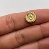 Dije letra o Oro amarillo 0,7 Gr / 1,6 Cm