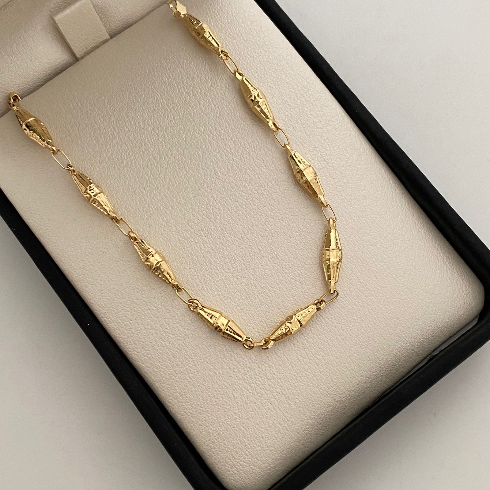 Pulso Rustica Dubai Oro amarillo 18k 2,75 Gr / 4 mm / 21 Cm Broche 0,60