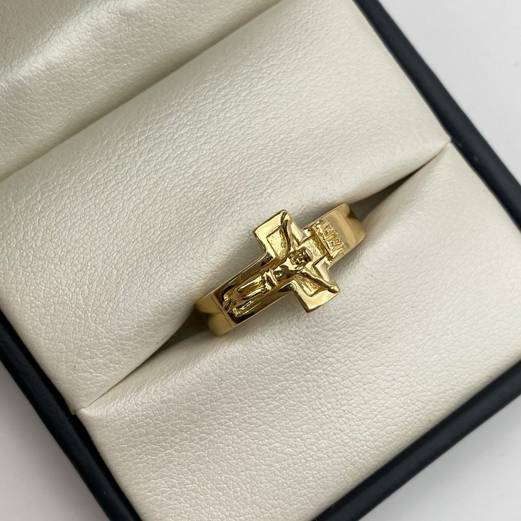 Anillo cruz cristo Oro amarillo 18k / Talla 11 1/4 / 5,5 Gr / 5,14 mm