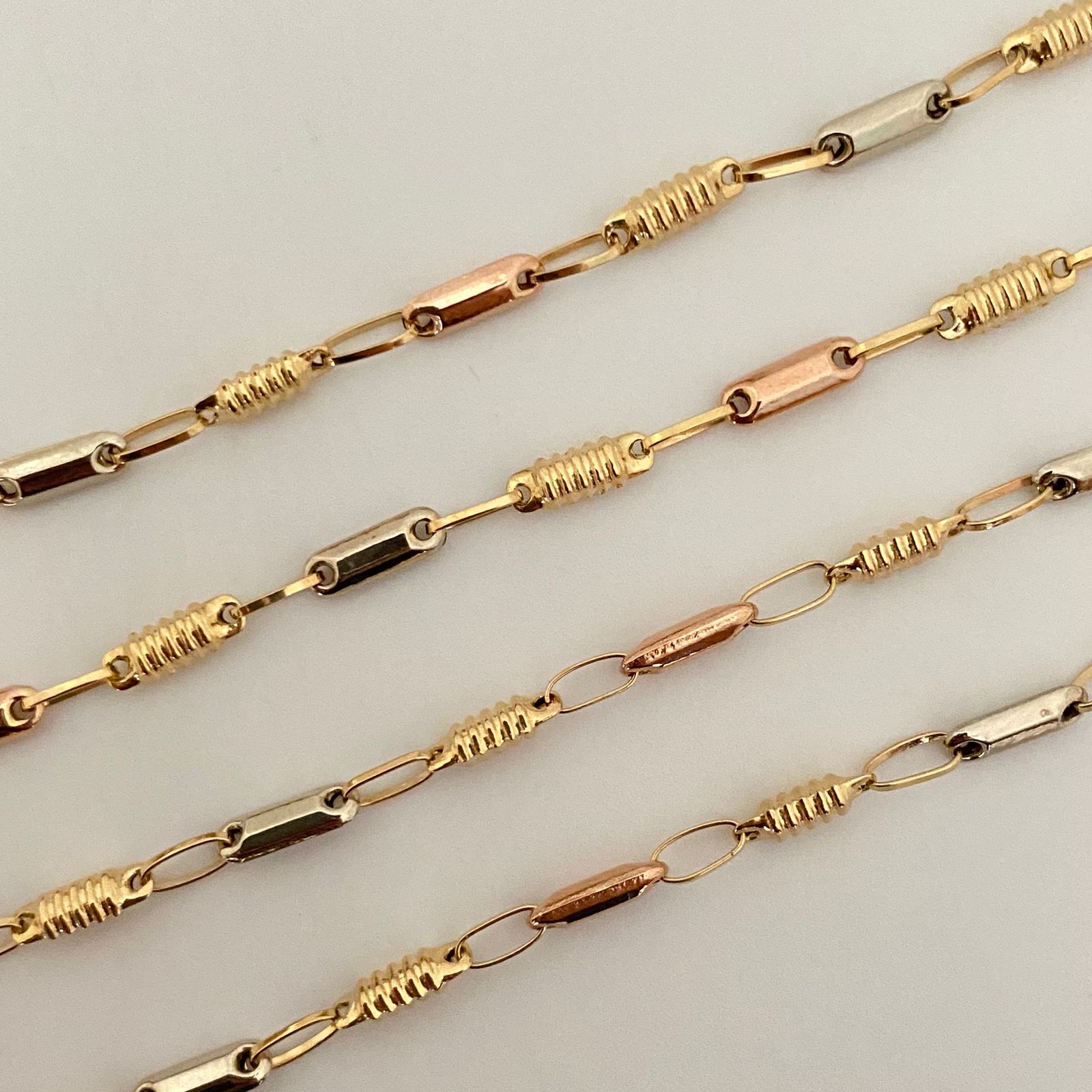 Cadena rustica Oro amarillo y Oro blanco 18k 9,90 Gr / 3,4 mm / 60 Cm Broche 0,60