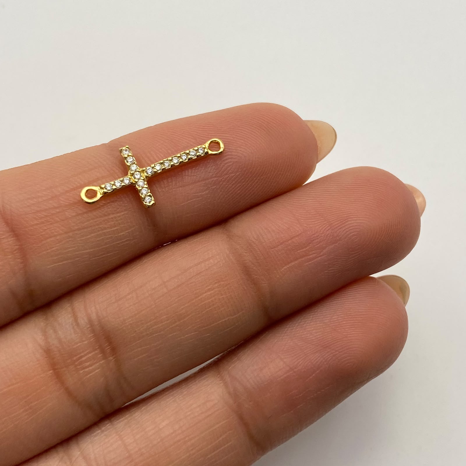 Herraje Cruz casting blanco Oro amarillo 18k 0,6 Gr / 2 Cm