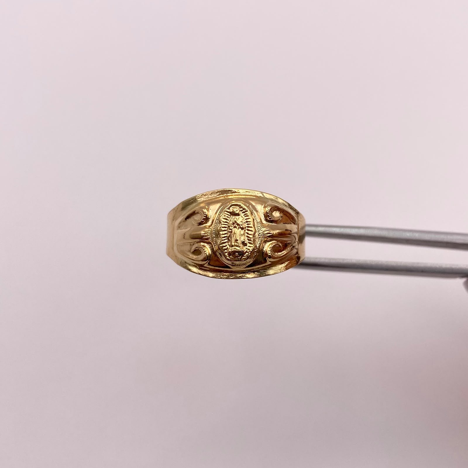 Anillo Troquel virgen de Guadalupe Oro amarillo 18k / Talla 10 / 2,6 Gr / 5 mm