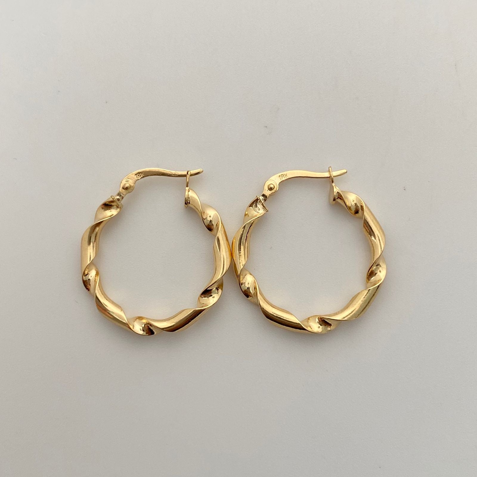 Candonga Entorchada Oro amarillo 18k 1,8 Gr / 2,5 Cm