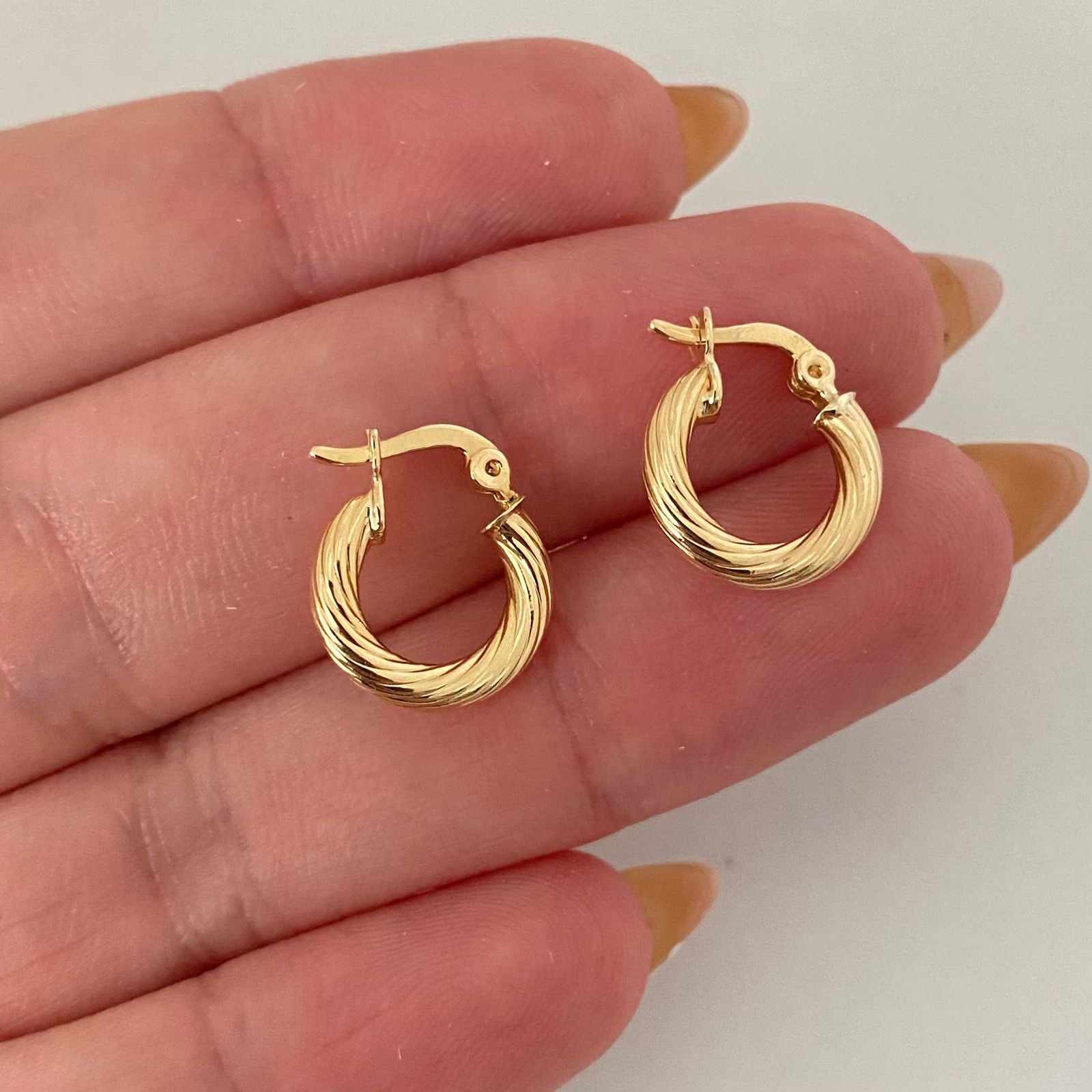 Candonga entorchada Oro amarillo 18k 1,2 Gr / 1,0 Cm