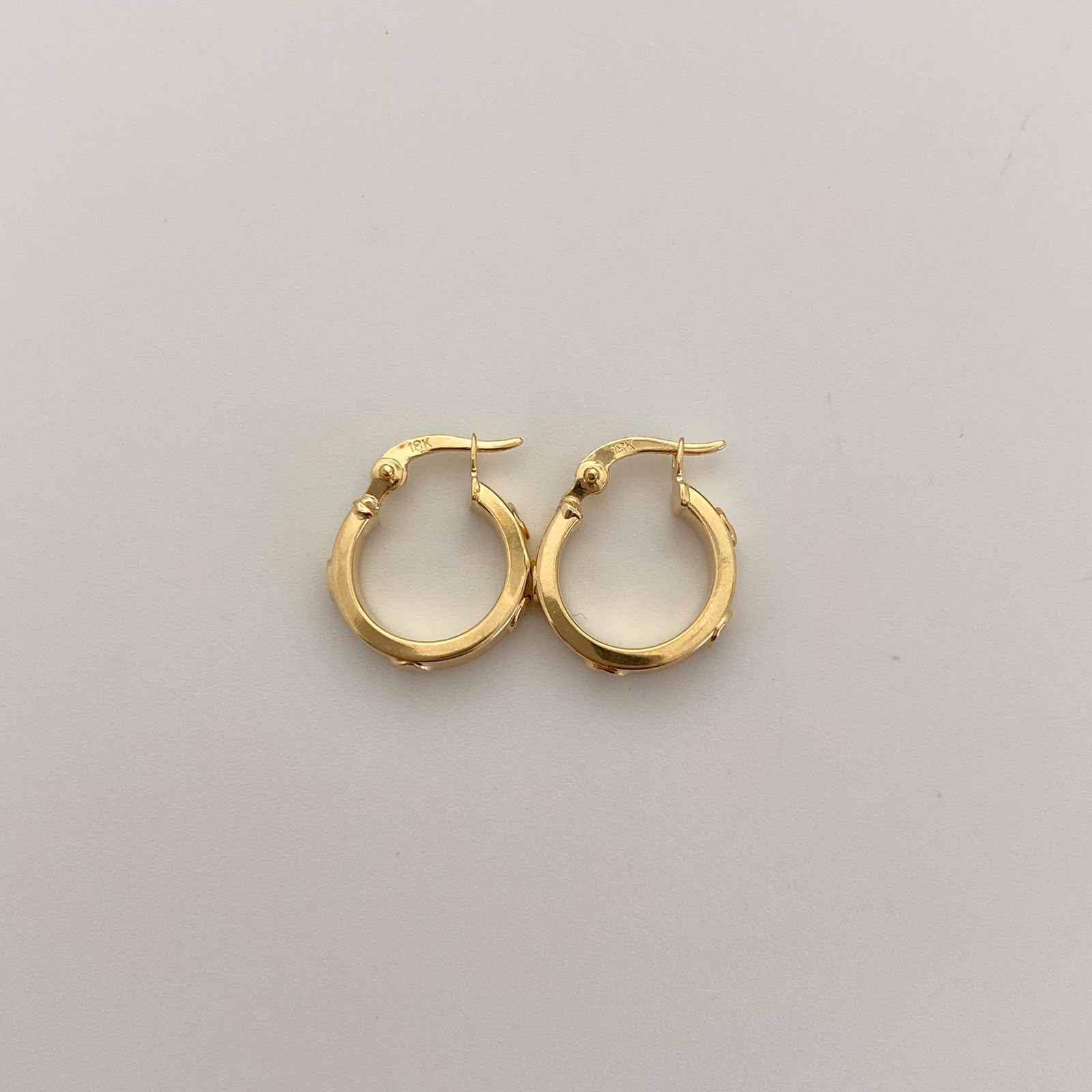 Candonga Liso Sello Oro amarillo 18k 1,6 Gr / 1,4 Cm