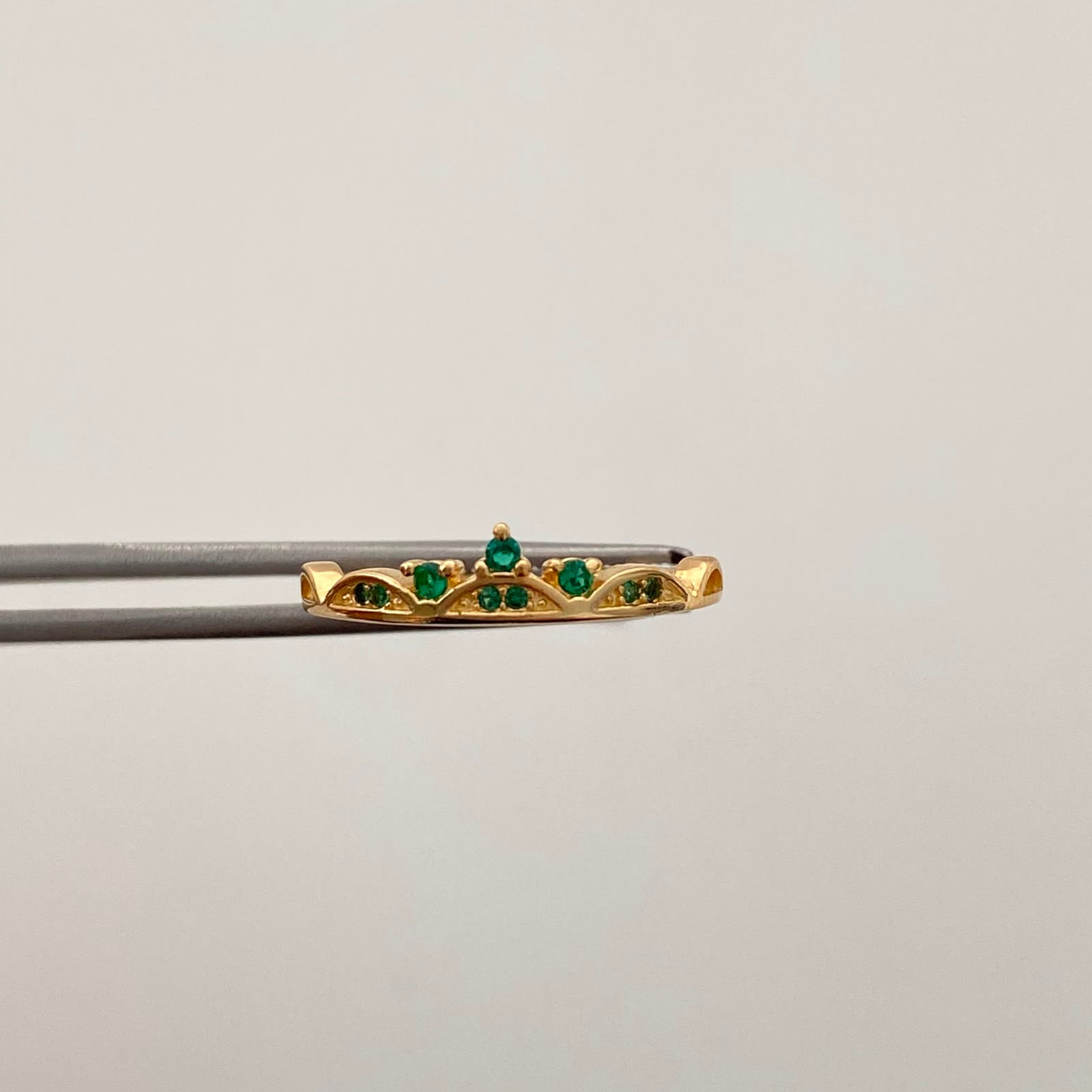 Anillo 15 Tiara Casting Verde Oro amarillo 18k / Talla 6 / 1,75 Gr