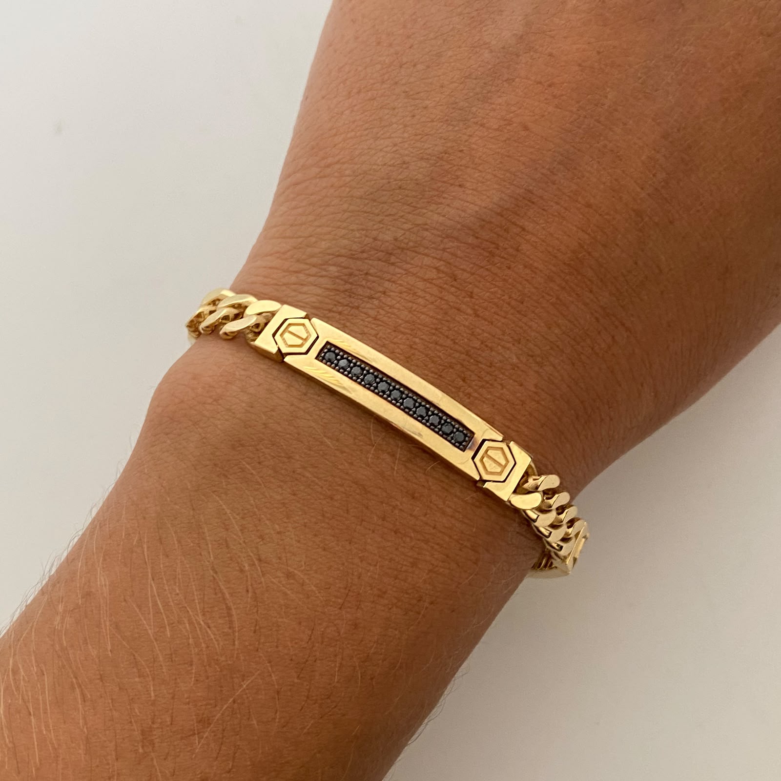Pulso It Cubana Casting Negro Oro amarillo 18k +4 / 19,45 Gr / 6,3 mm / 21,5 Cm