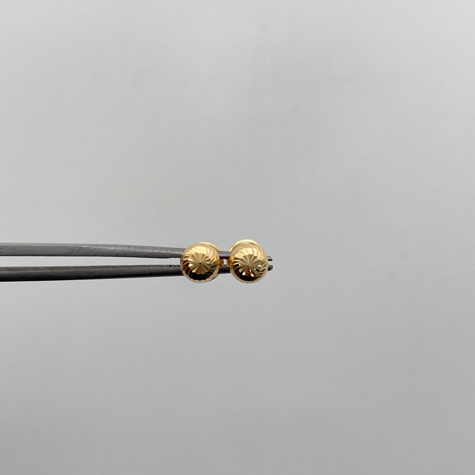 Topos Bola Diamantada 5mm Oro amarillo 18k 0,6 Gr