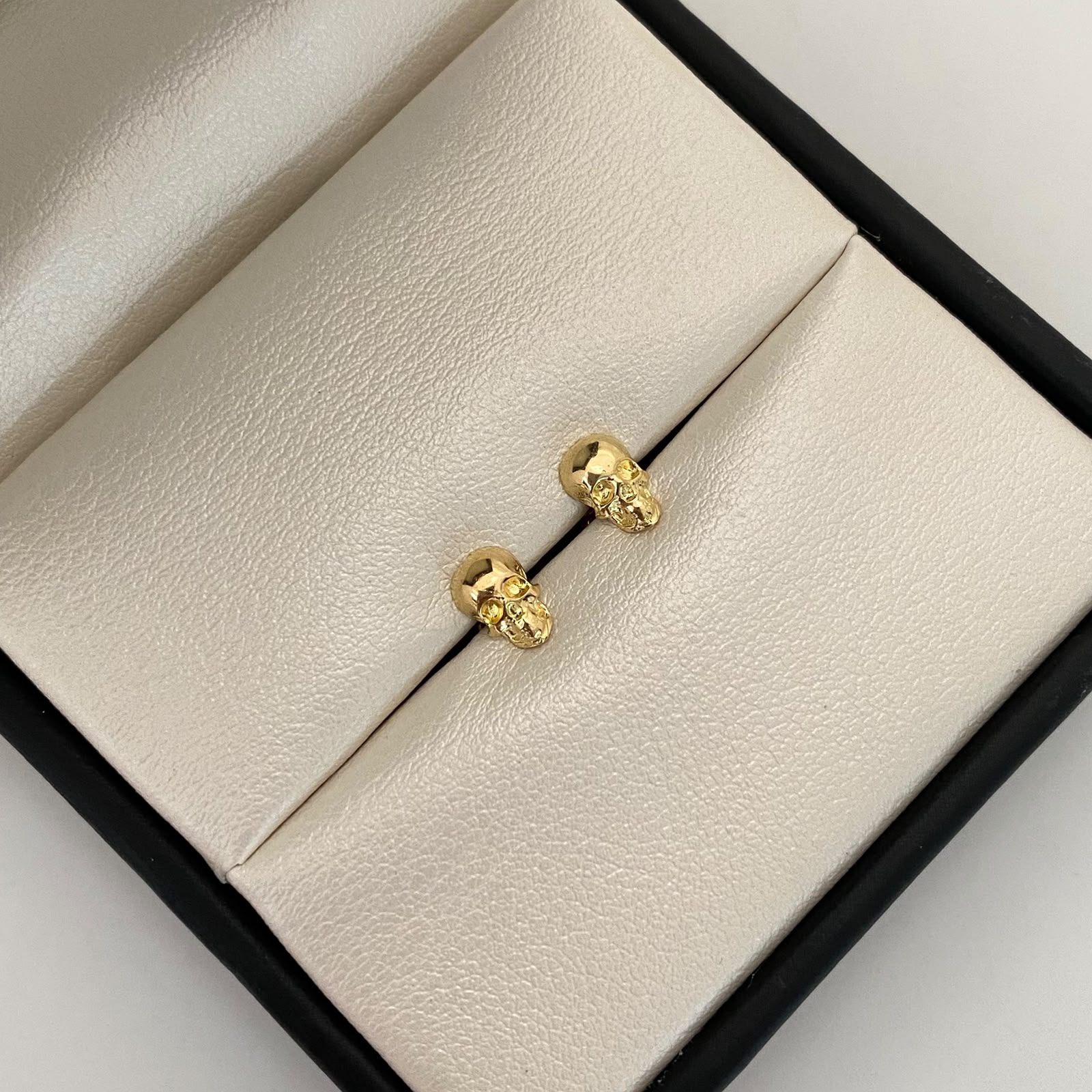 Topos calavera  Oro amarillo 18k 1,5 Gr