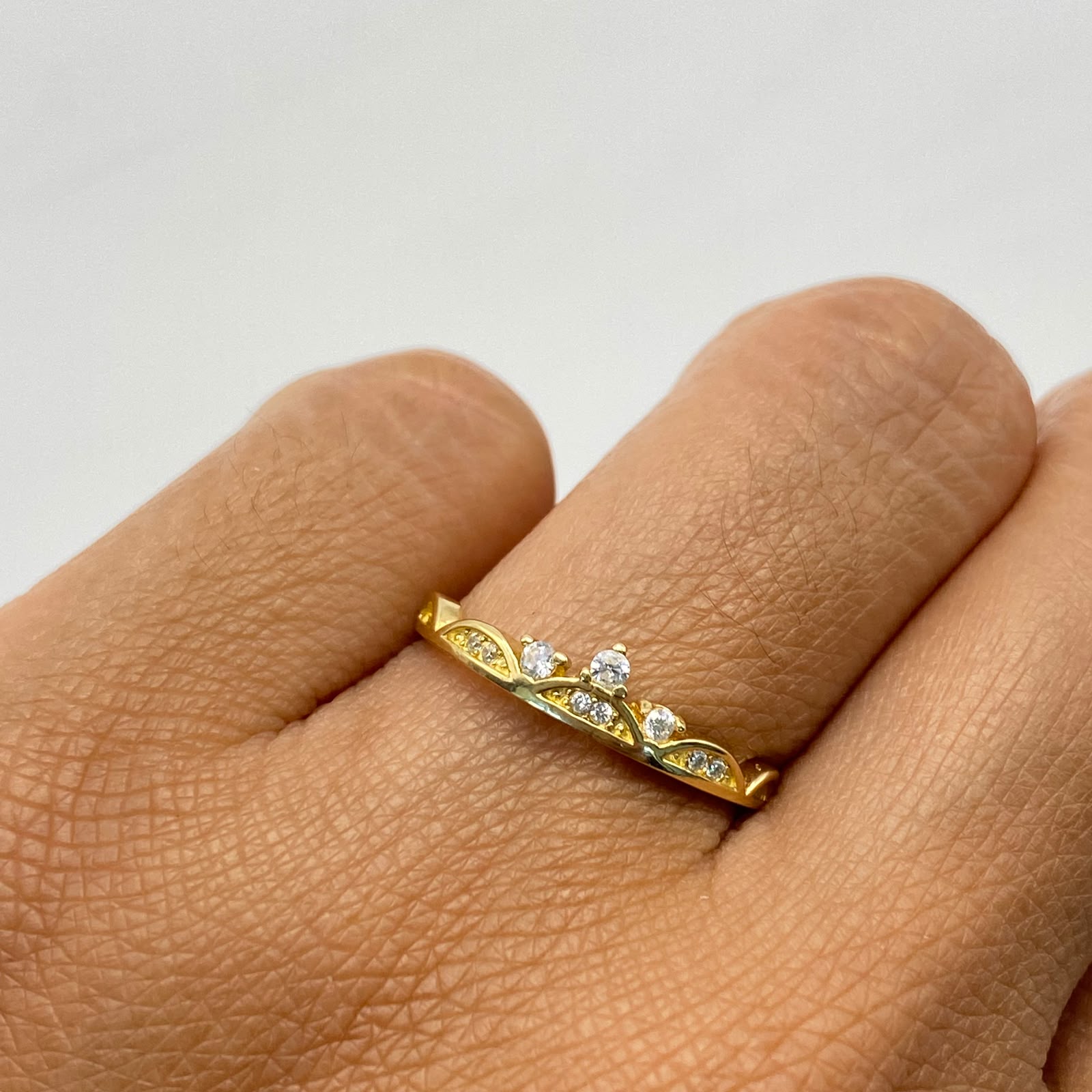 Anillo 15 Tiara Oro amarillo 18k / Talla 6 1/2 / 1,7 Gr