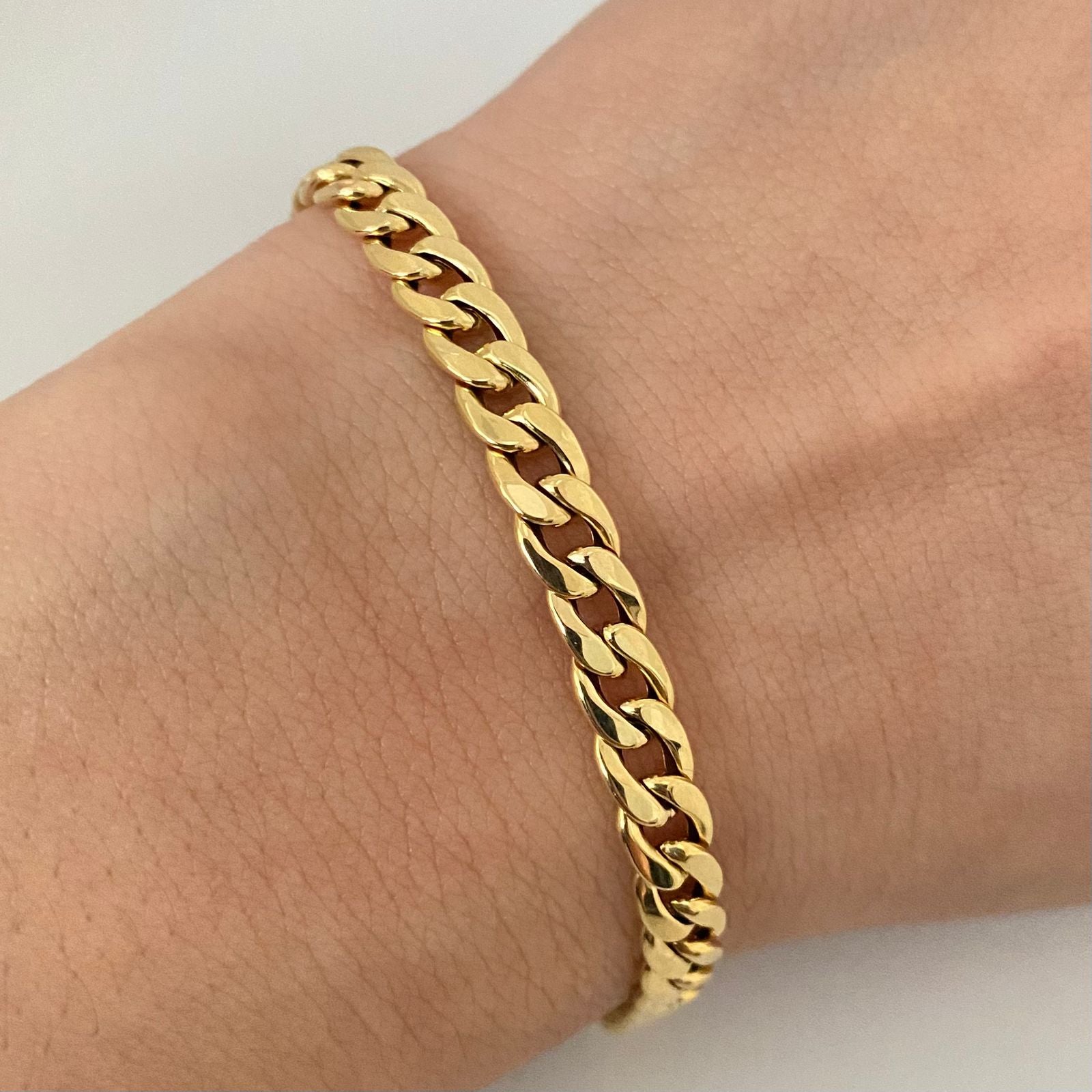 Pulso It cubano broche cajon Oro amarillo 18k +2 / 5,25 Gr / 5,6 mm / 22 Cm