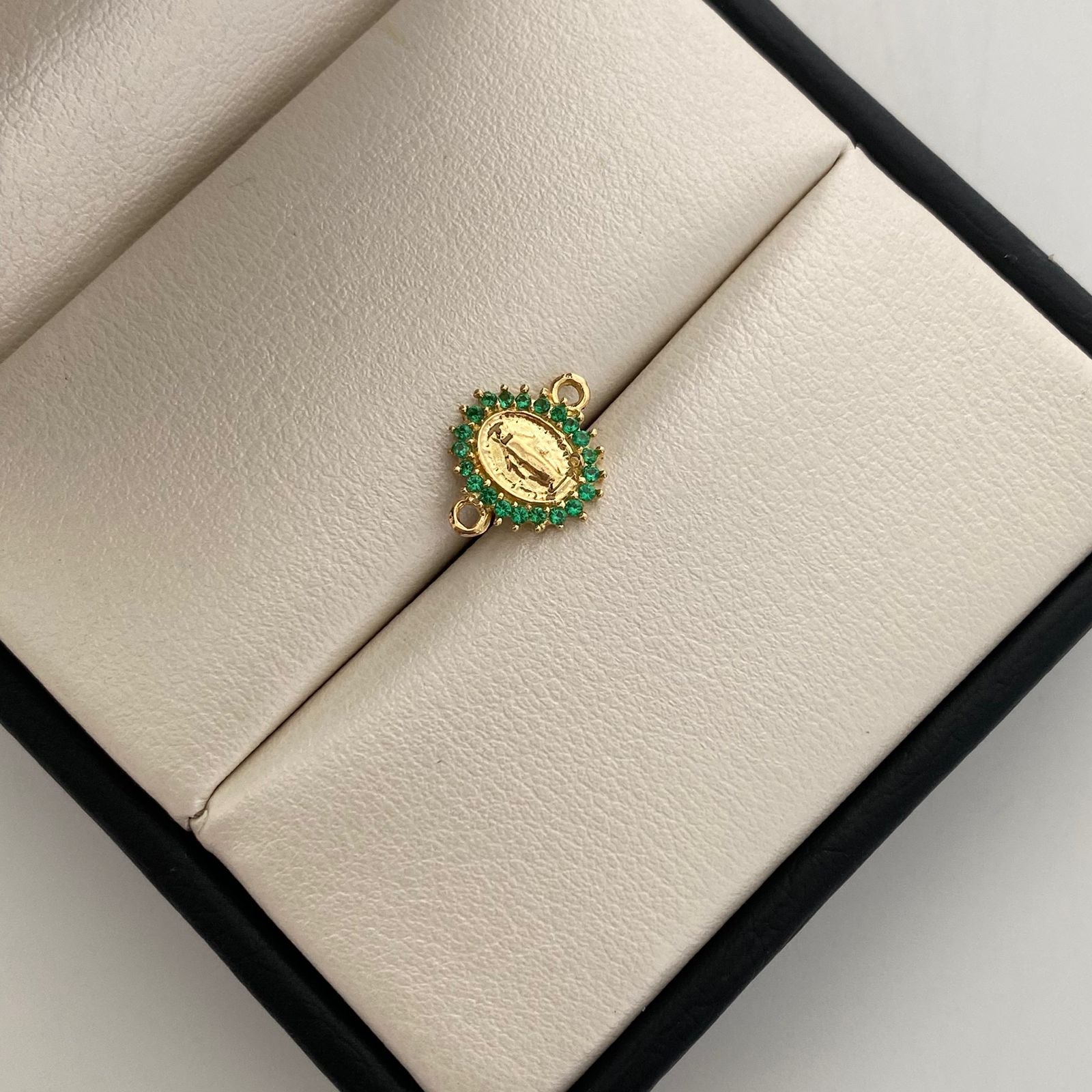 Herraje Virgen Milagrosa circones verdes Oro amarillo 18k 0,75 Gr / 1,2 Cm