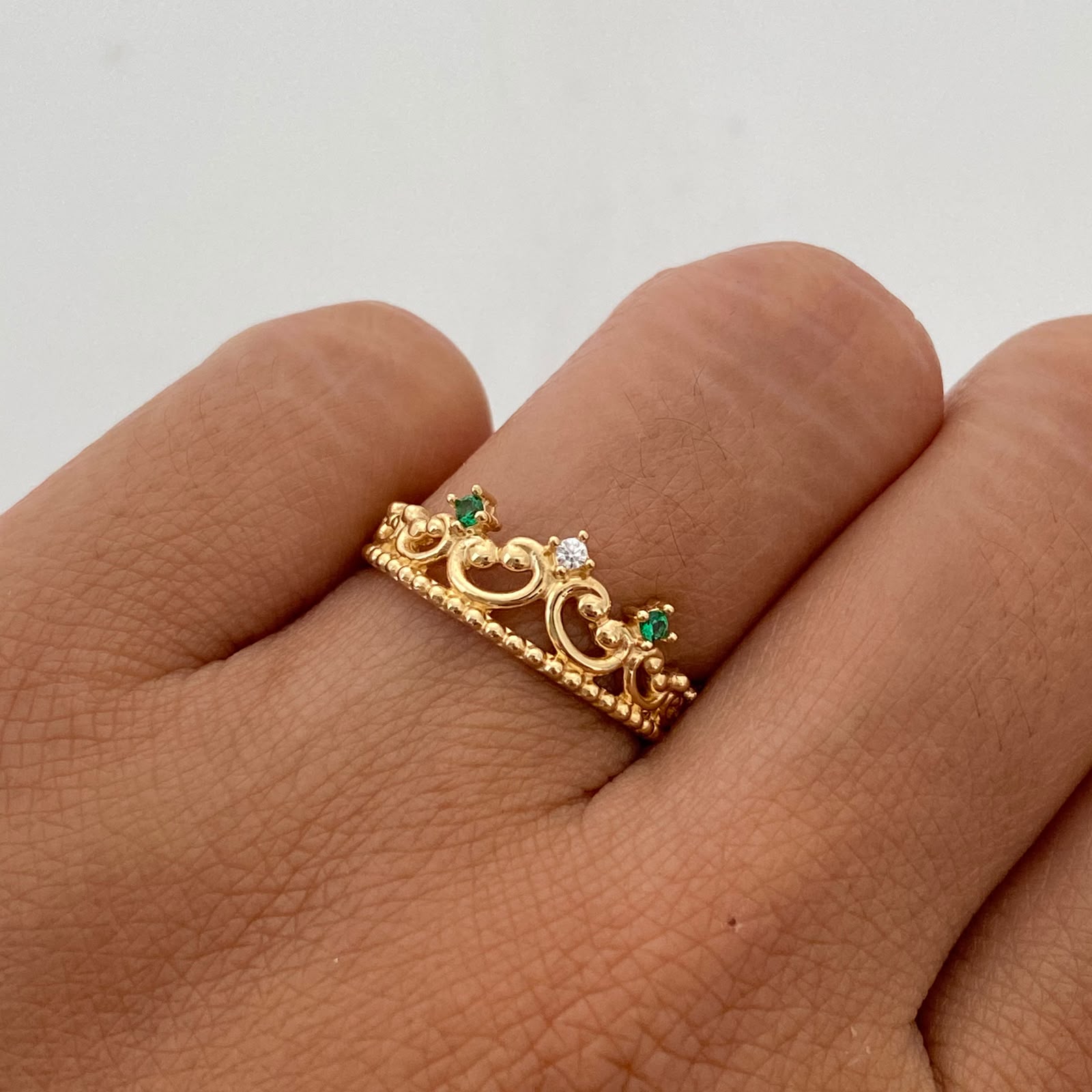 Anillo 15 Corona Casting Verde Oro amarillo 18k / Talla 6 / 2,25 Gr
