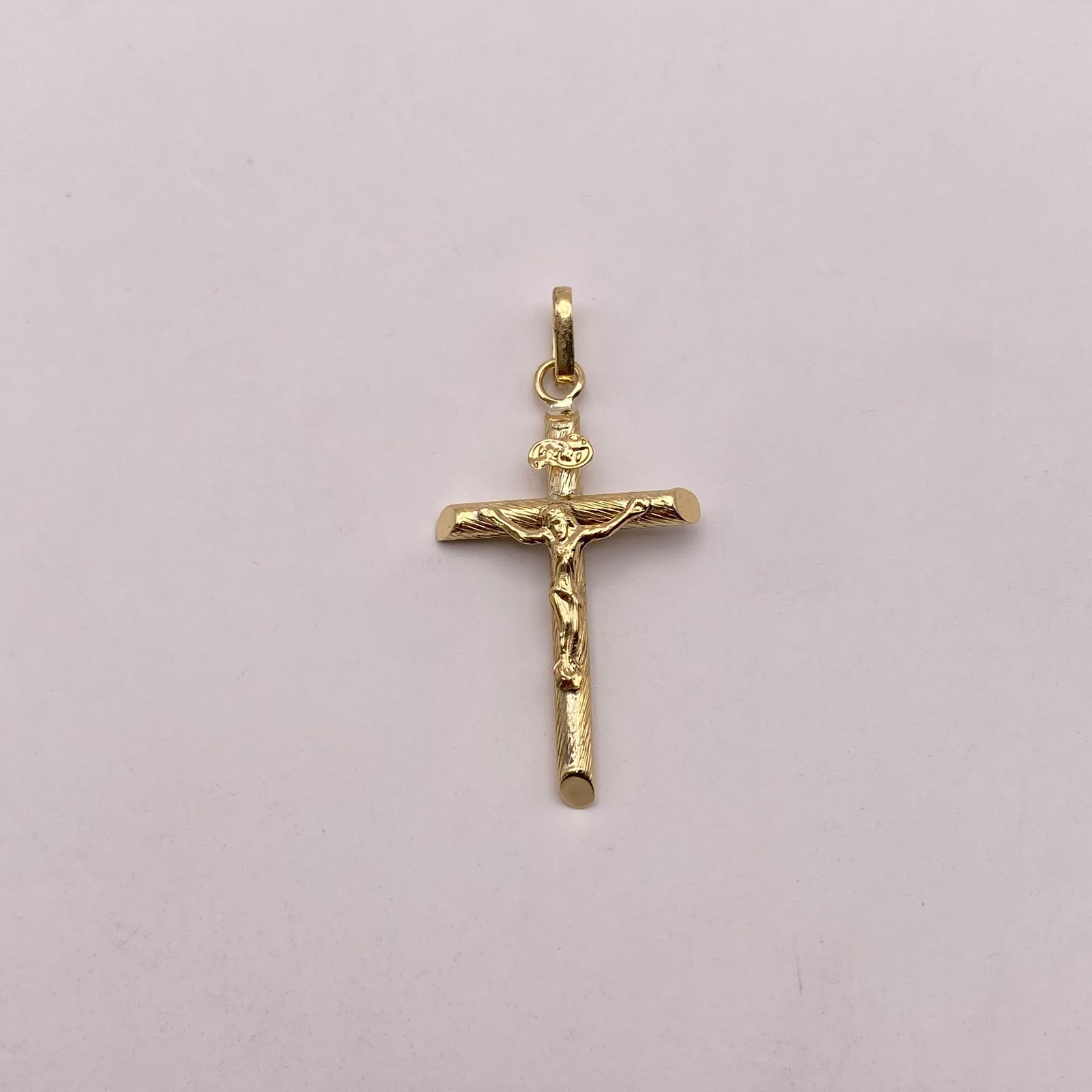 Dije cruz cristo tubular diamantado Oro amarillo 1,3 Gr / 4 Cm