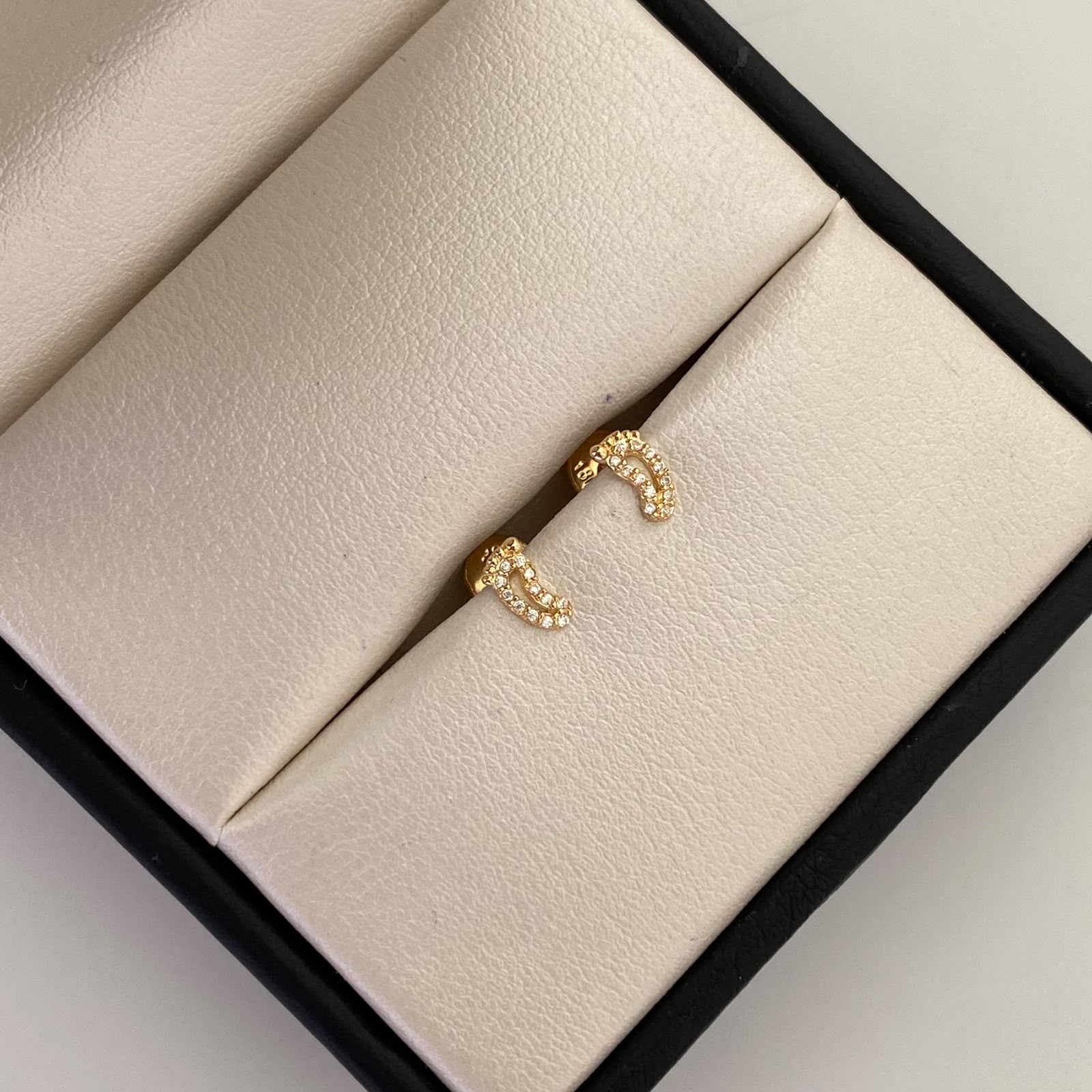 Topos Huellas Casting Oro amarillo 18k 0,65 Gr / 3,8 mm