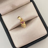 Dije pato sombrero circones fucsias Oro amarillo 18k 1,15 Gr / 1,5 Cm