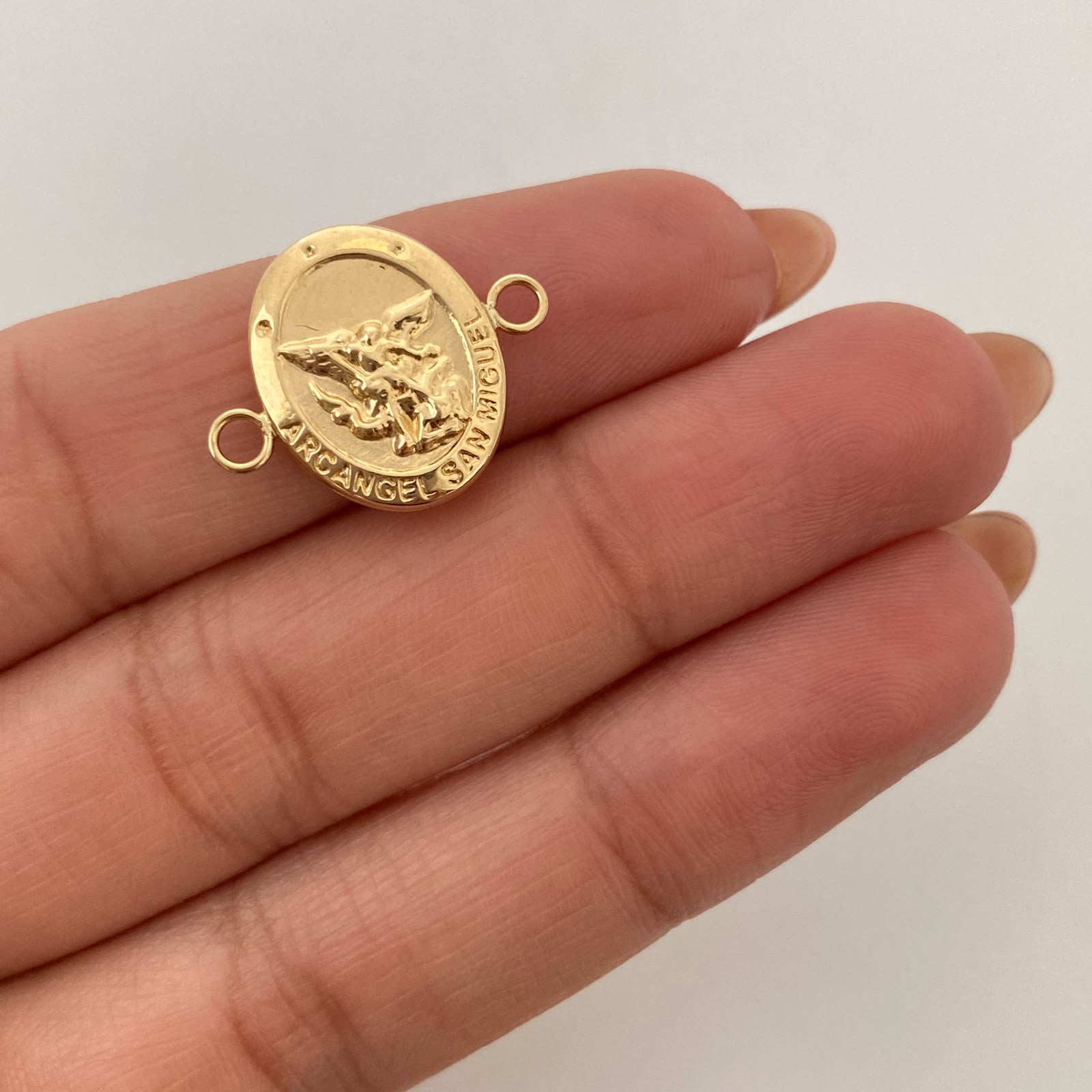 Herraje San Miguel Arcangel Oro amarillo 18k 1,1 Gr / 1,9 Cm