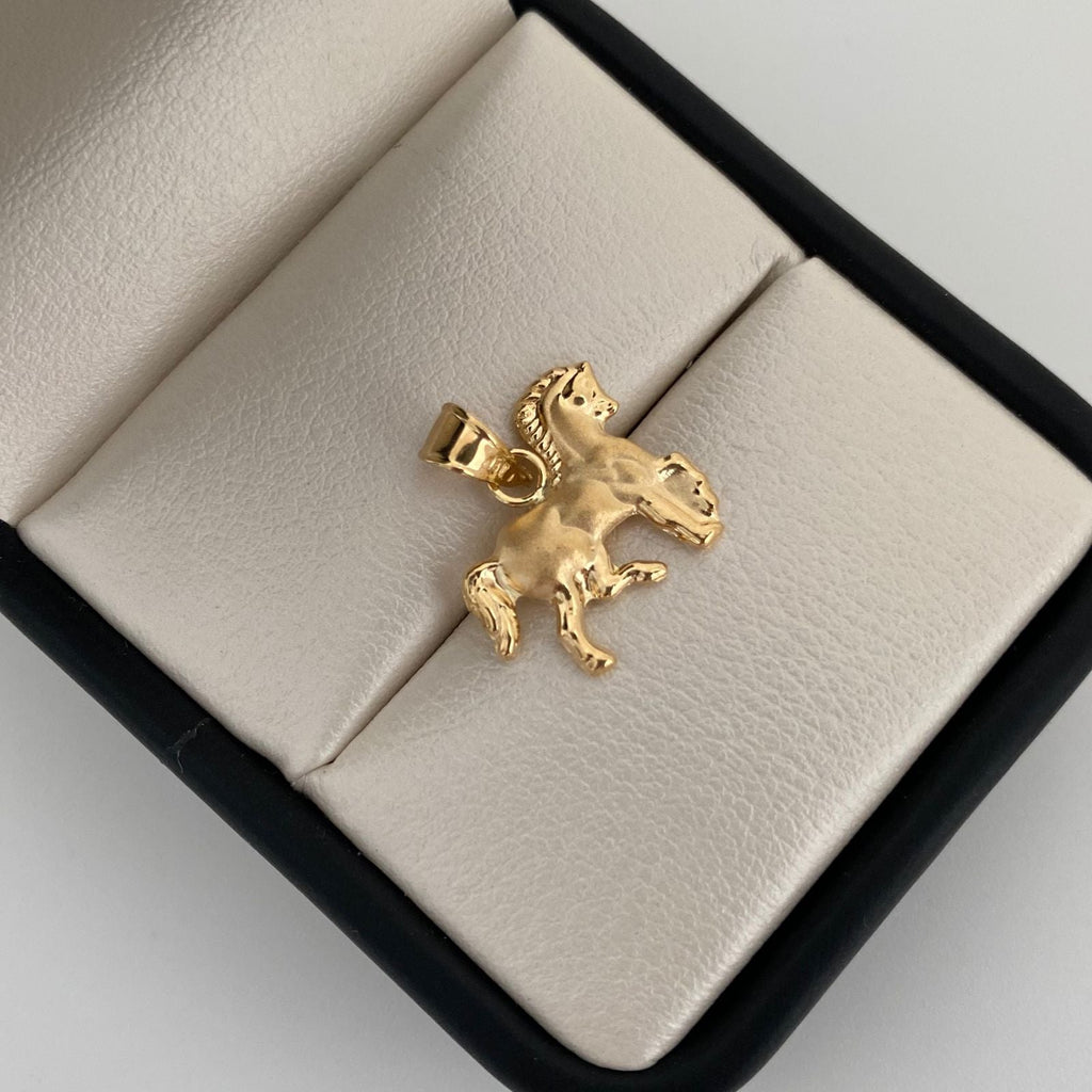 Dije caballo troquelado Oro amarillo 18k 0,95 Gr / 1,5 Cm