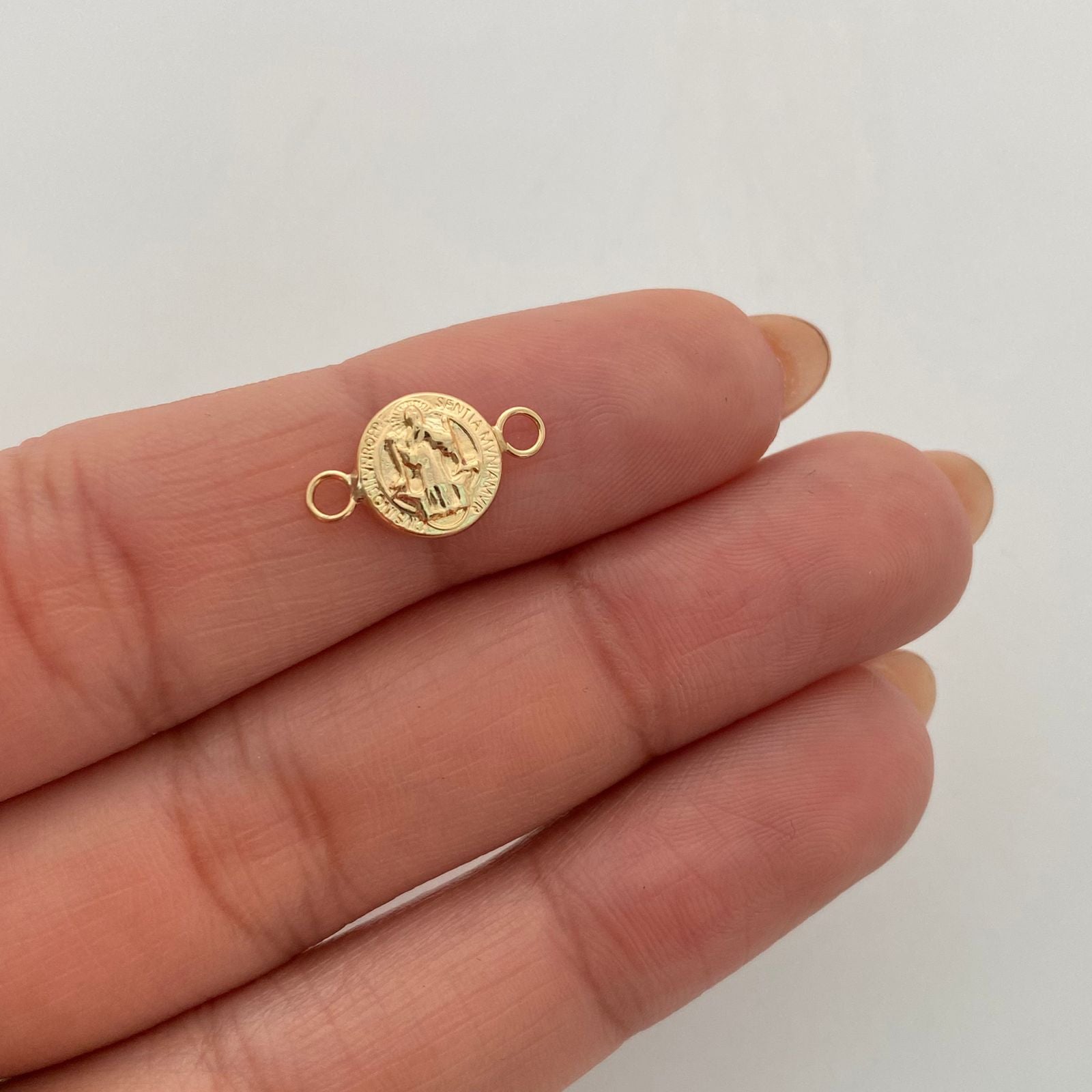 Herraje San benito Oro amarillo 18k 0,35 Gr / 1 Cm