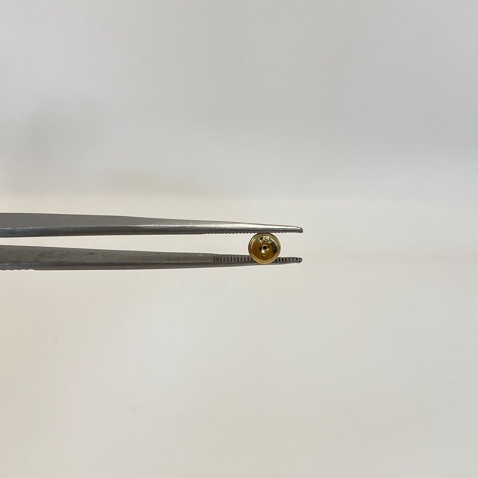 Topos rosca de seguridad Oro amarillo 18k +2 / 0,10Gr / 5,5 mm