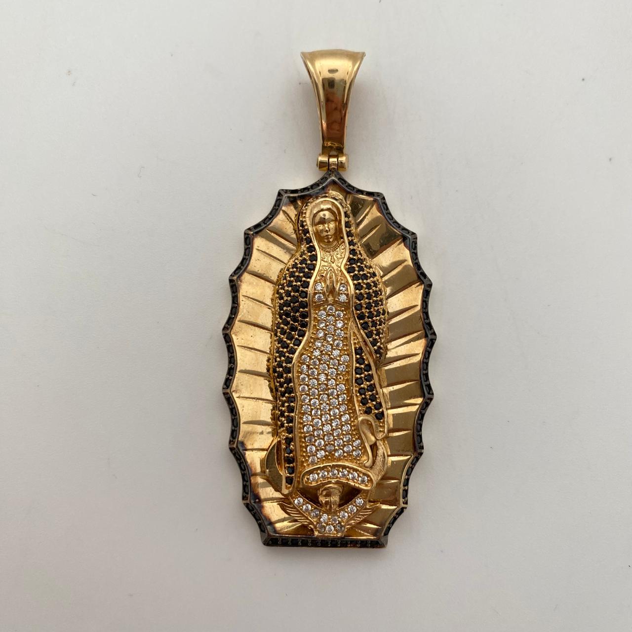 Dije virgen de guadalupe con circones negros y blancos  Oro amarillo 18k 23,85 Gr / 27,7 mm / 6,1 Cm