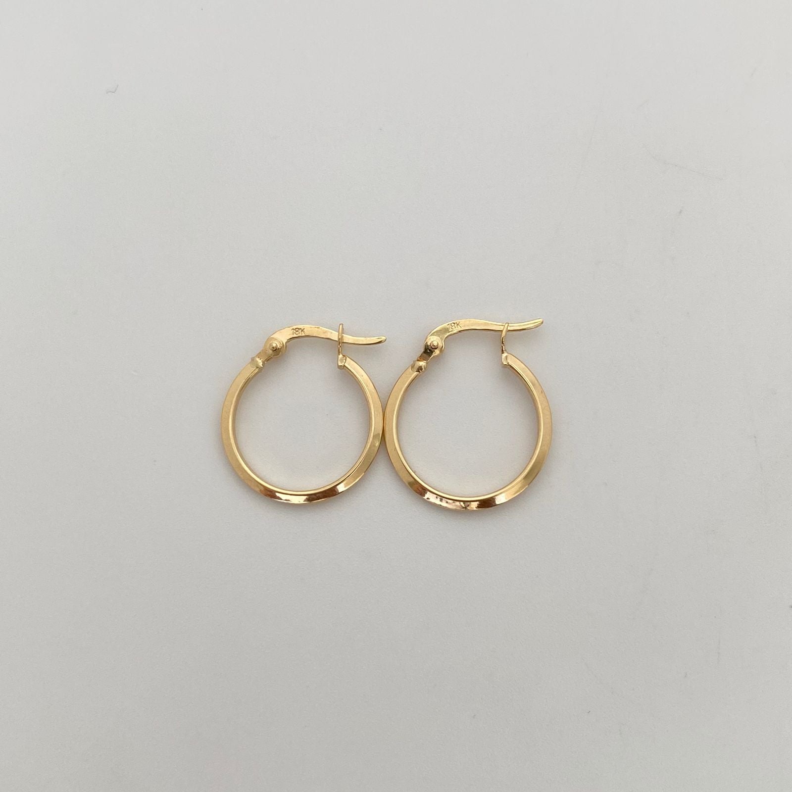 Candonga Lisa Media Caña Oro amarillo 18k 1 Gr / 1,9 Cm