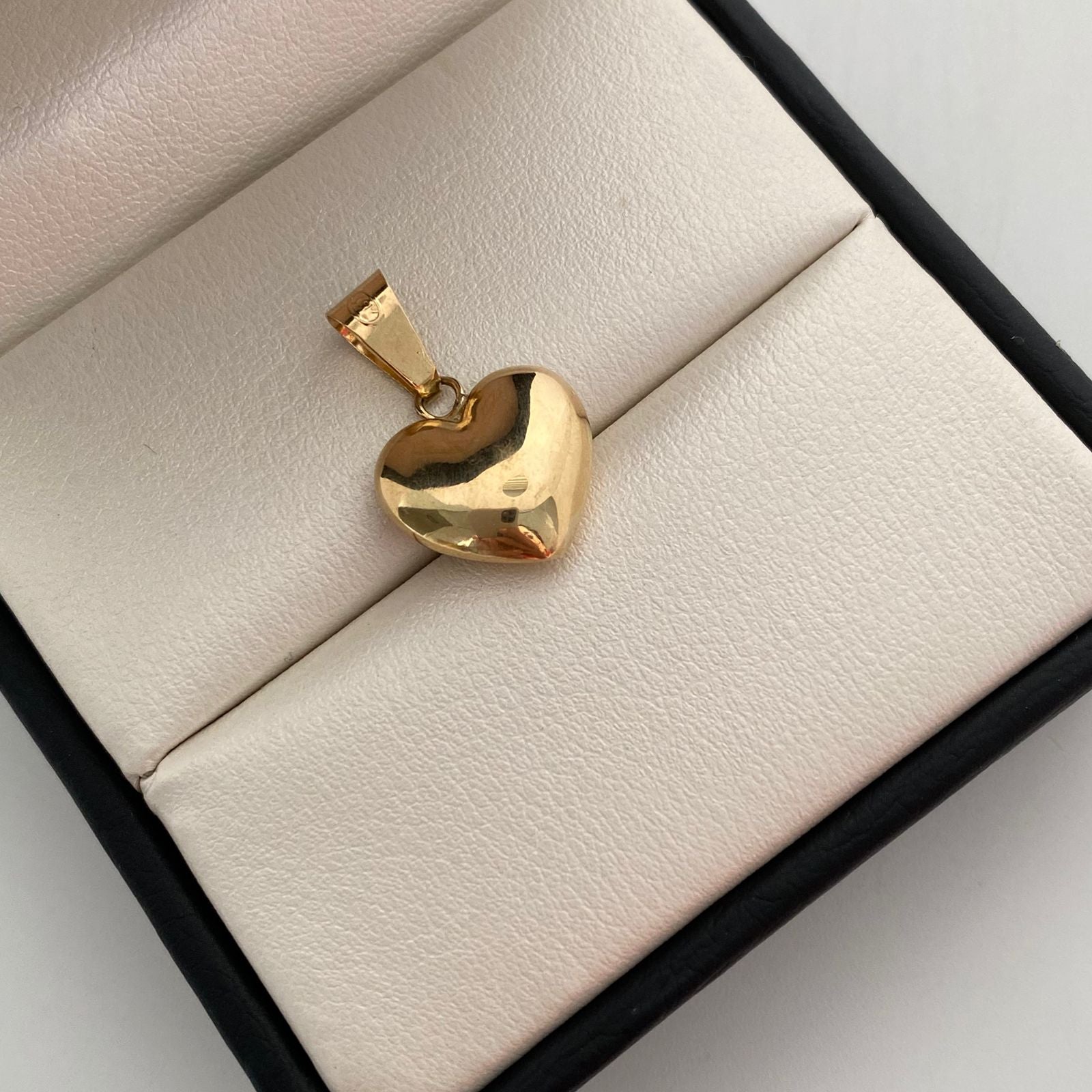 Dije Corazon Inflado Oro amarillo 18k 1,2 Gr / 14,4 mm / 2,1 Cm