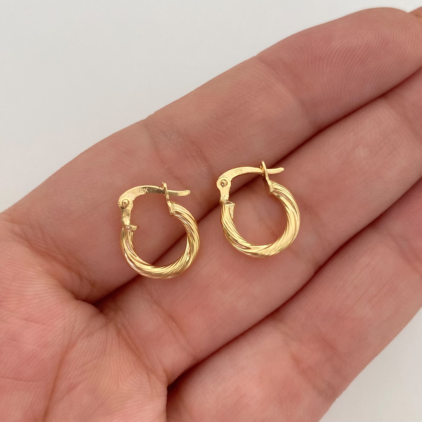 Candonga Entorchada Oro amarillo 18k 0,95 Gr / 1,3 Cm