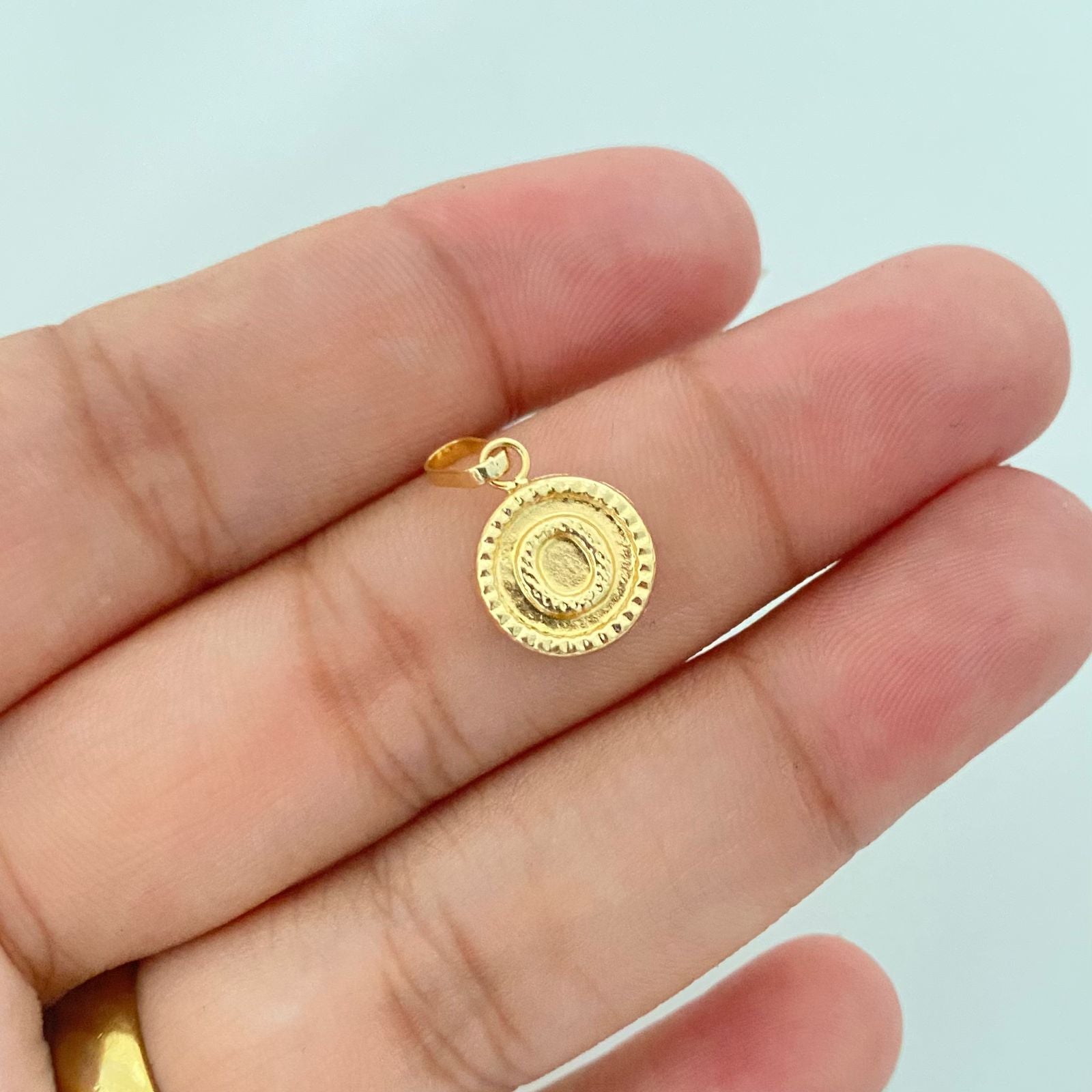 Dije letra O Oro amarillo 18k 0,75 Gr / 2,0 Cm