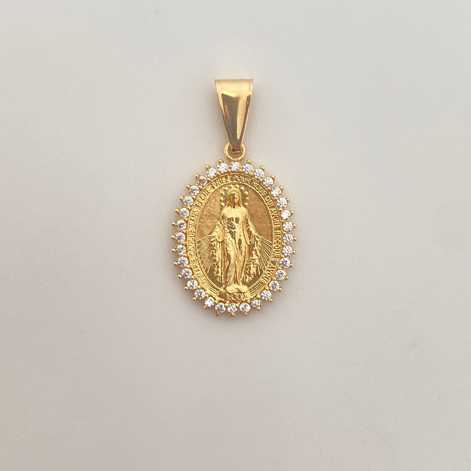 Dije virgen milagrosa fondo mate borde casting Oro amarillo 18k 2,90 Gr / 3,0 Cm