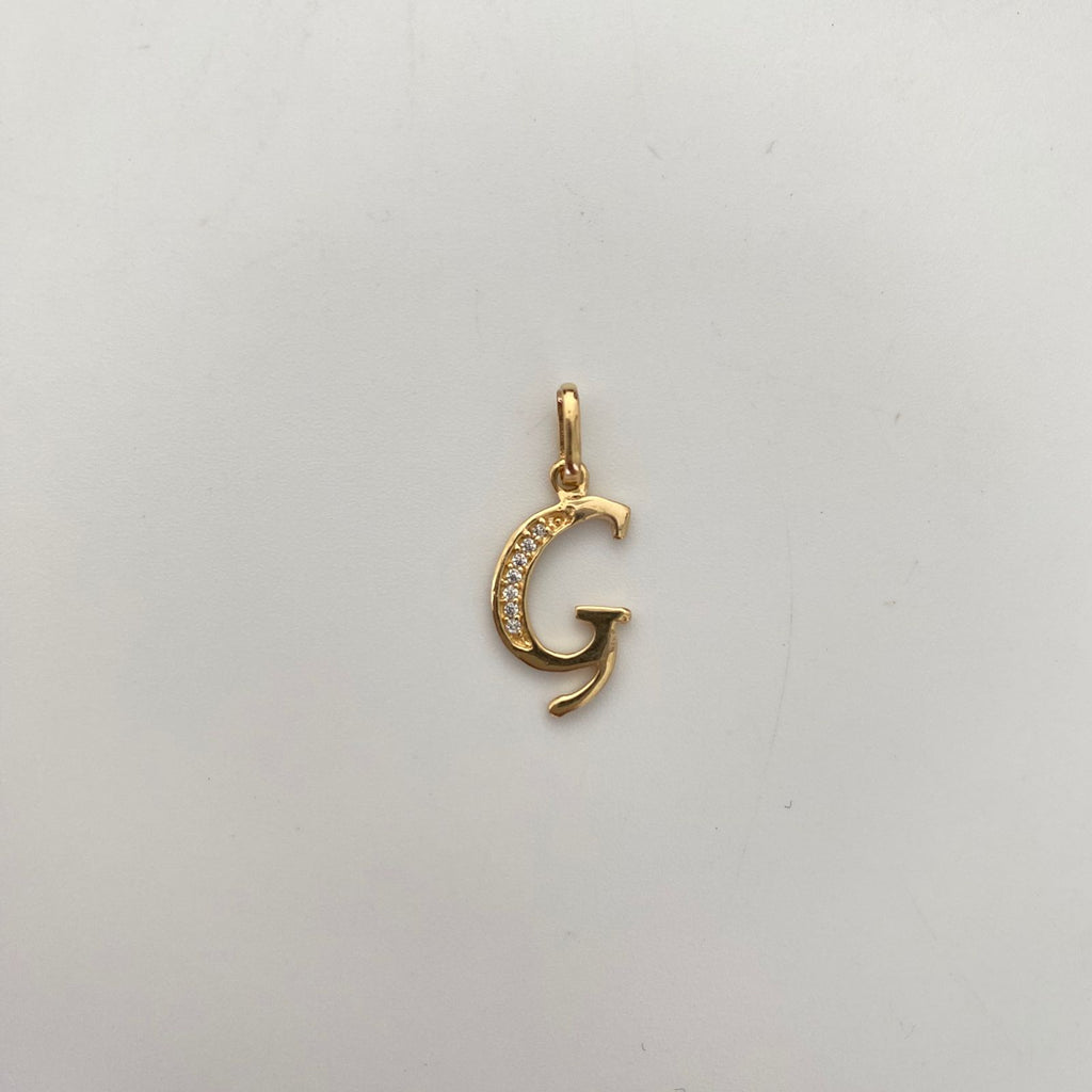 Dije Letra G Casting Oro amarillo 18k 0,9 Gr / 9,3 mm / 2,3 Cm
