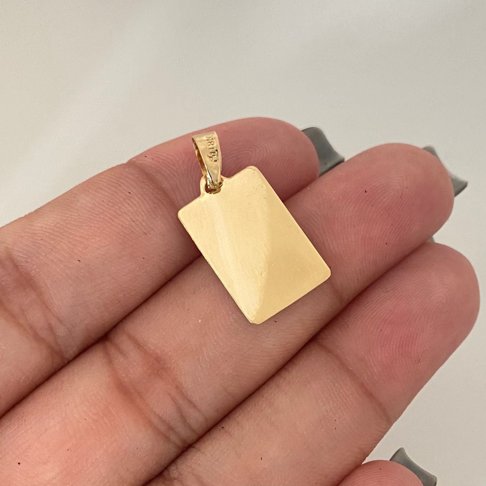Dije placa lisa Oro amarillo 18k 0,95 Gr / 2,5 Cm