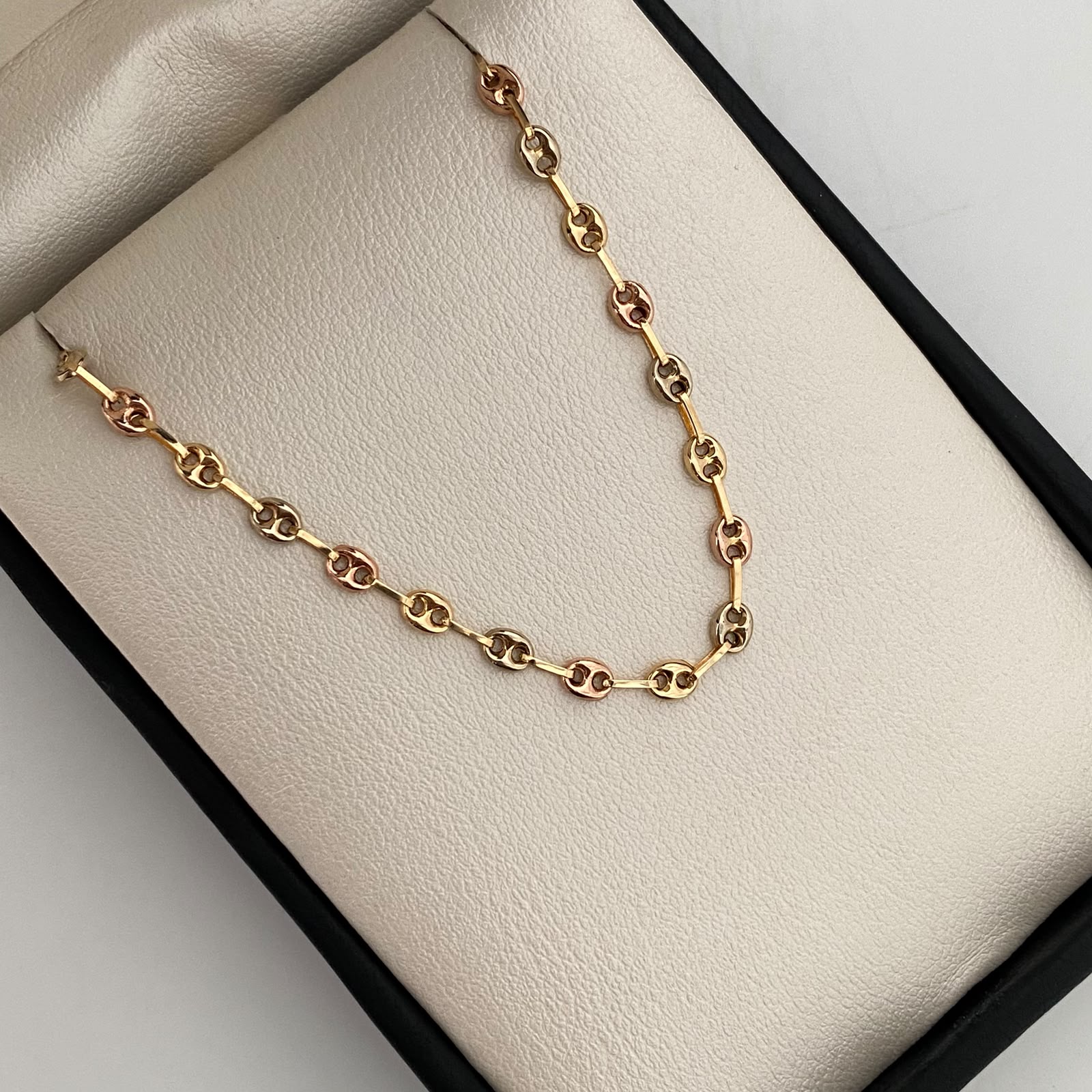 Cadena Baby Gc Liso Tres oros 18k 5,90 Gr / 3,4 mm / 60 Cm Broche 0,30