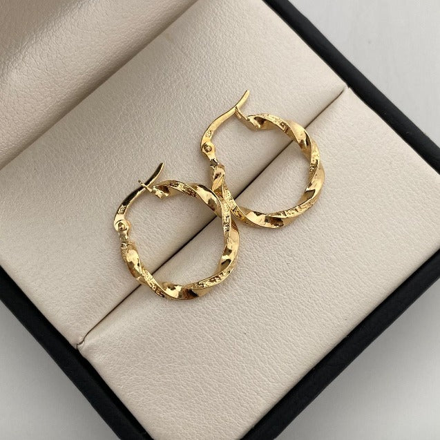 Candonga Entorchada Vs Oro amarillo 18k 1,4 Gr / 2 Cm