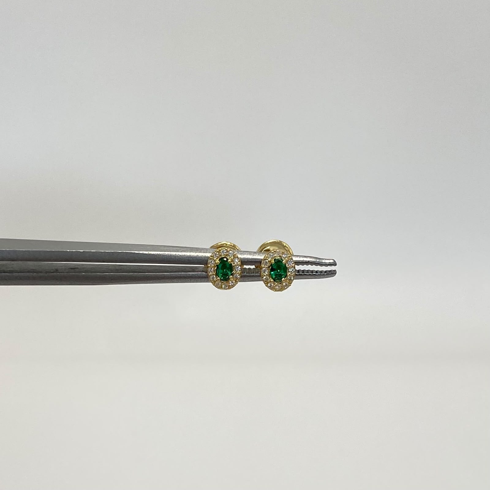 Topos ovalado circón verde Oro amarillo 18k 0,7 Gr / 4,4 mm