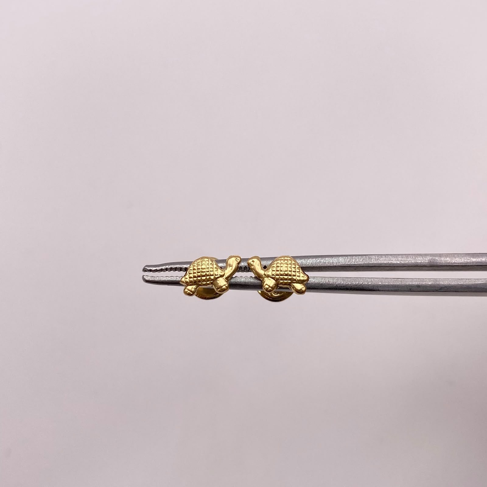 Topos Tortuga diamantada Oro amarillo 18k 0,5 Gr / 7,9 mm