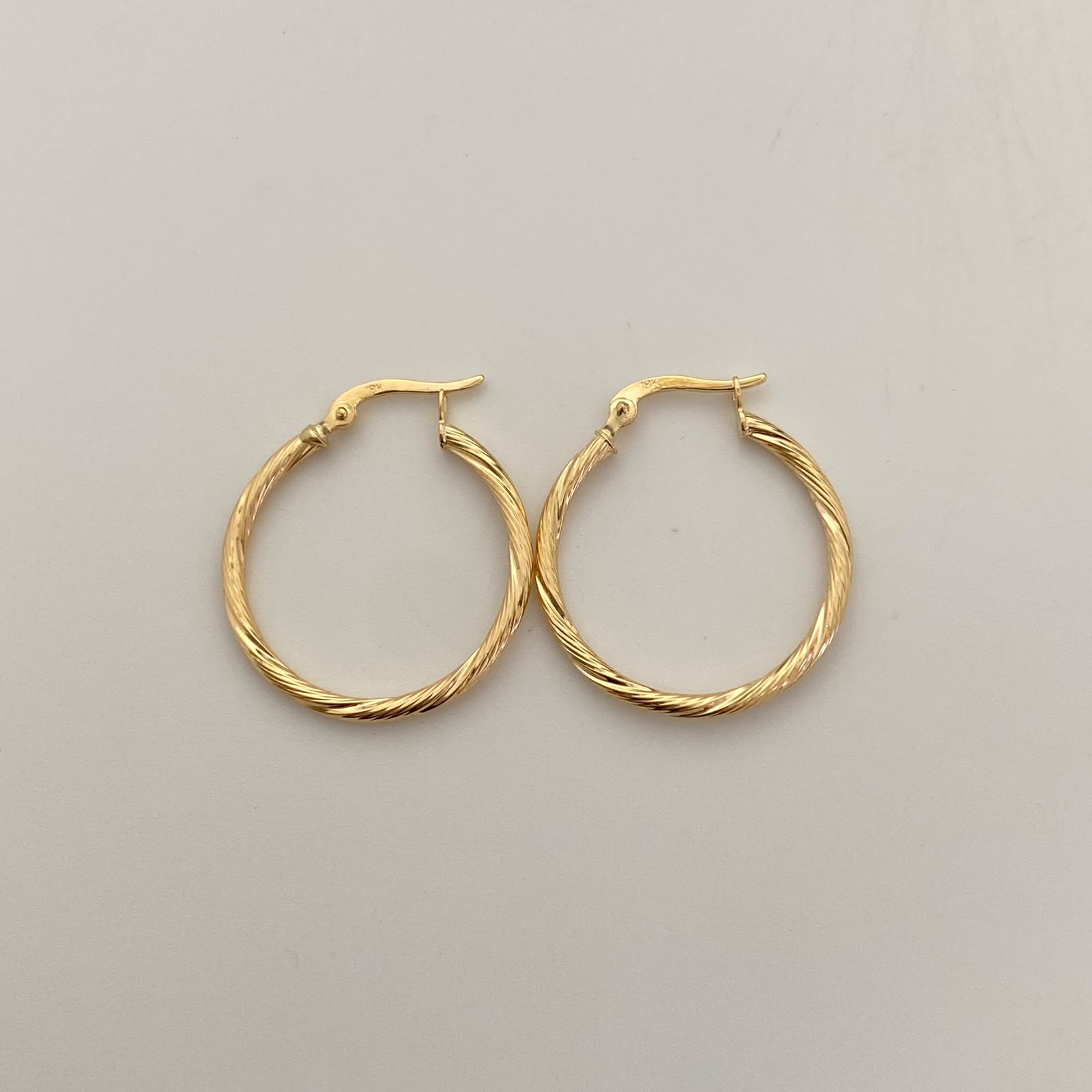 Candonga Entorchada Oro amarillo 18k 1,5 Gr / 2,6 Cm
