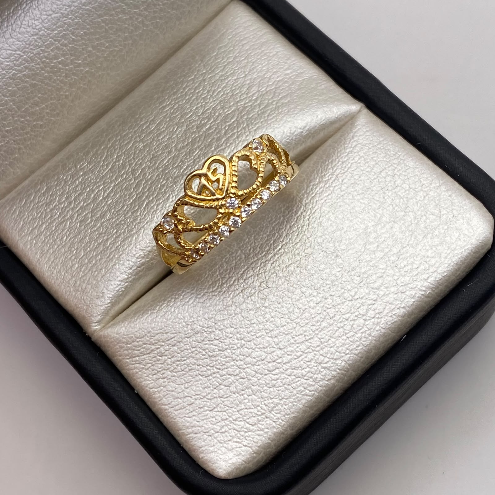 Anillo 15 circones blancos Oro amarillo 18k / Talla 6 / 2,09 Gr