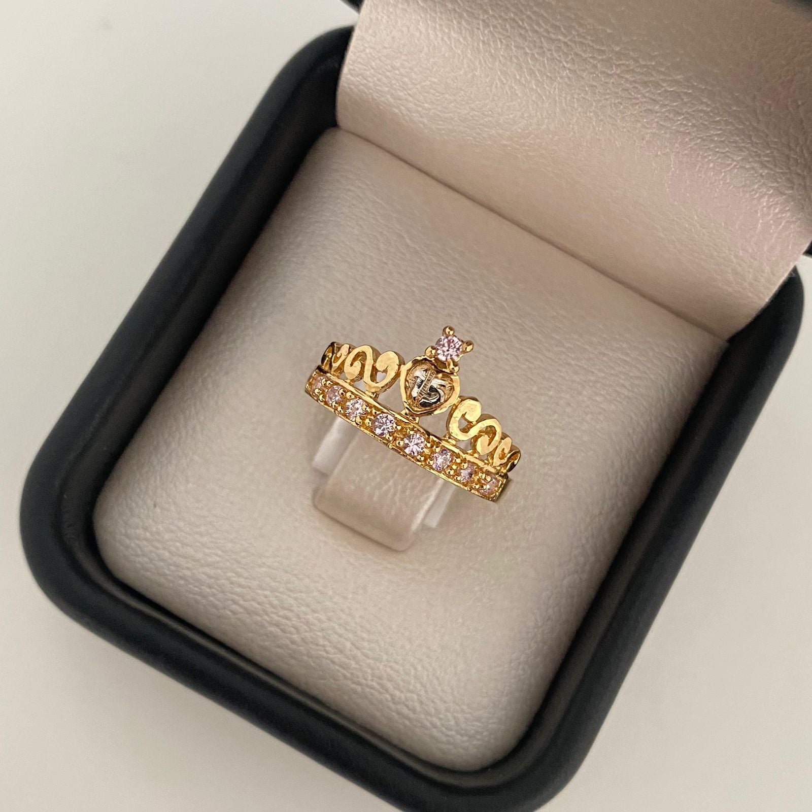 Anillo 15 corona punta y borde circones rosa Oro amarillo y Oro blanco 18k / Talla 6 3/4 / 2,4 Gr