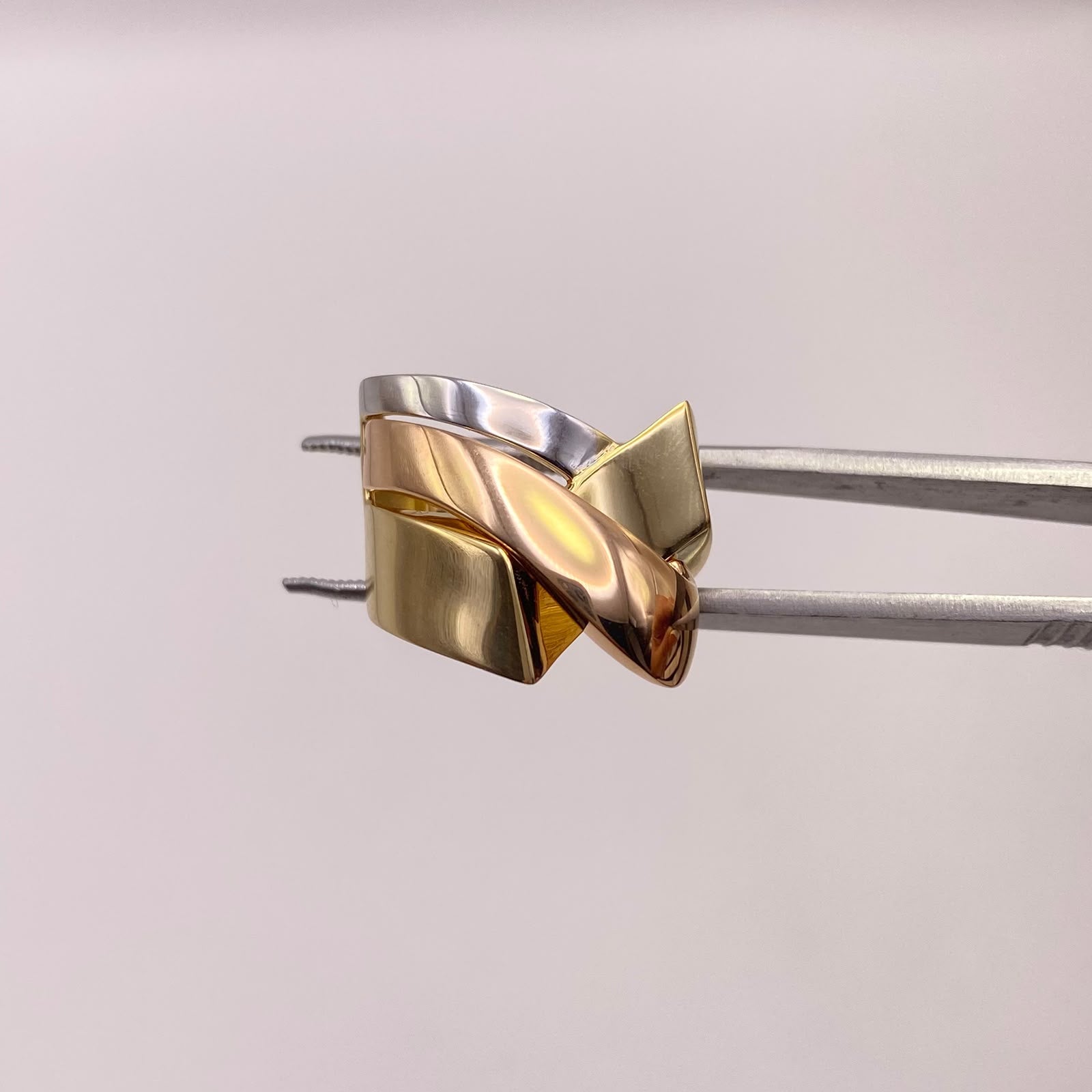 Anillo It  Oro amarillo 18k / Talla 8 / 4,46 Gr / 14,9 mm
