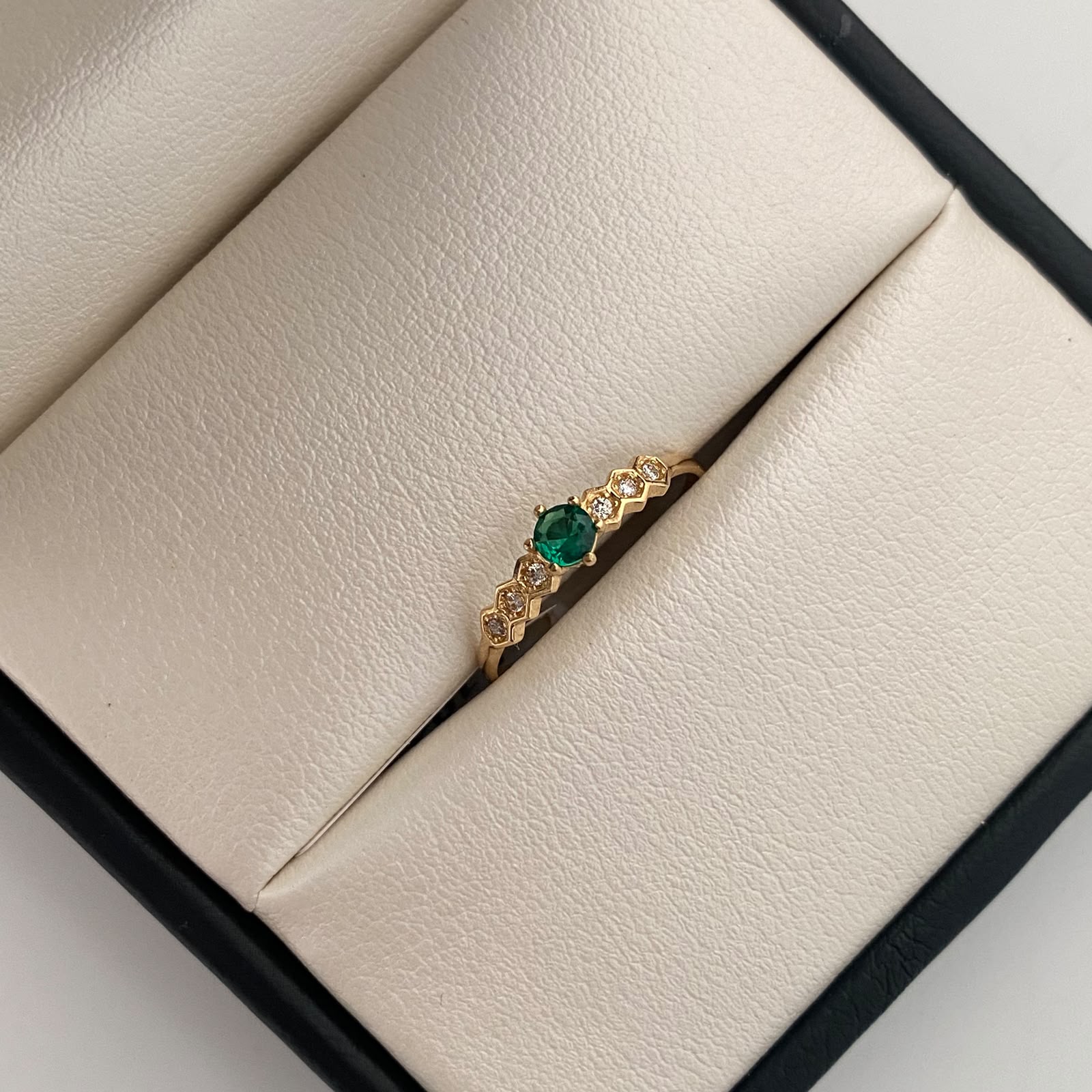 Anillo Solitario Casting Verde / Talla 7 1/2 / 1,25 Gr / 1,4 mm