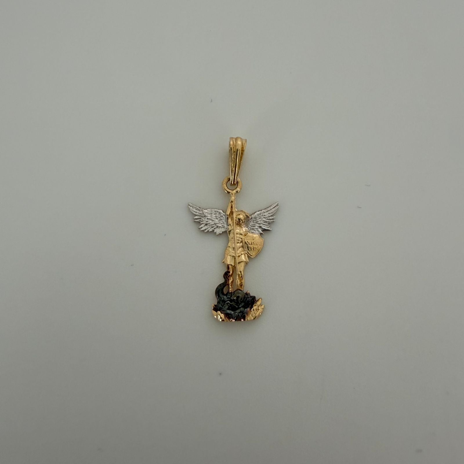 Dije arcangel san miguel  Oro amarillo 18k 1,8 Gr / 2,5 Cm