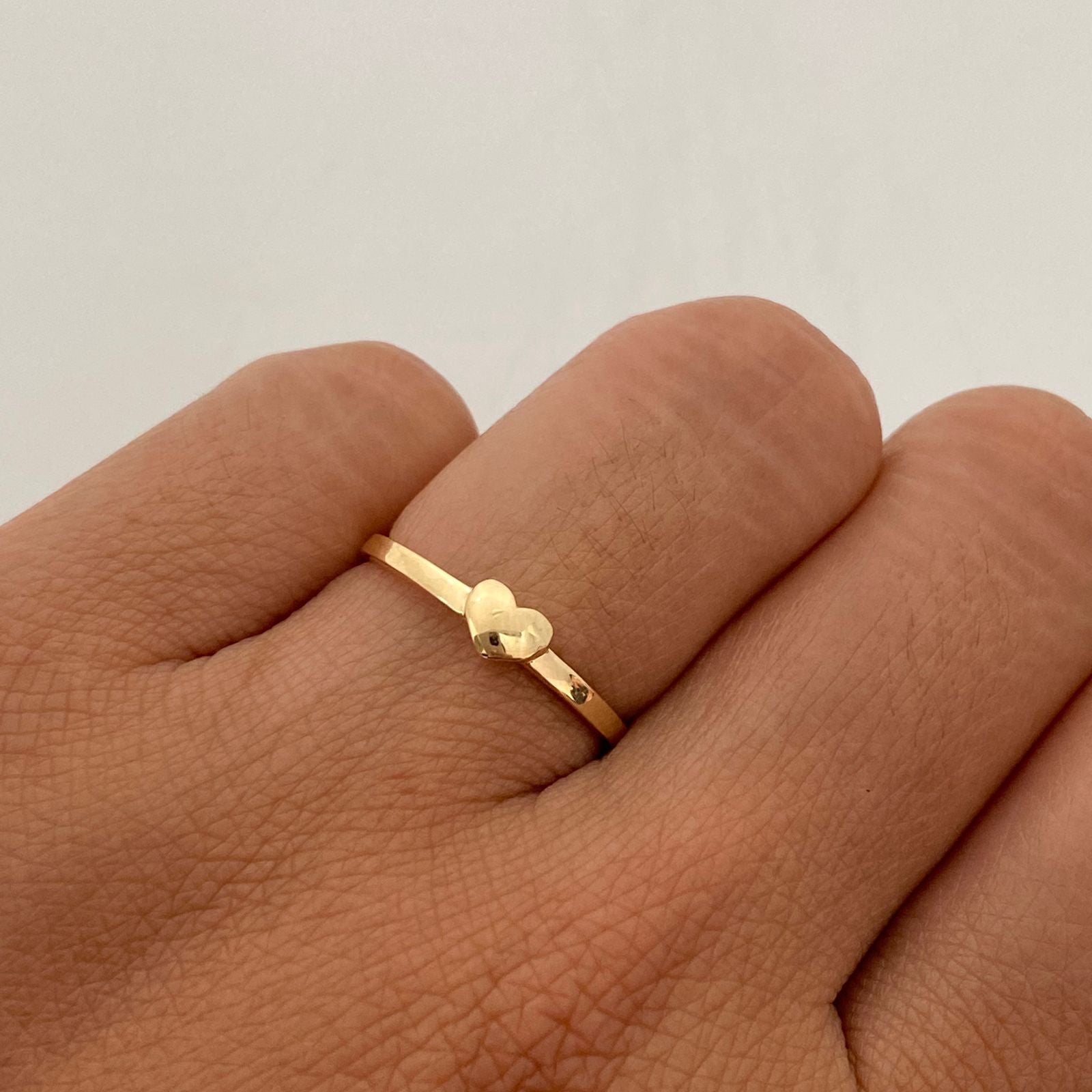 Anillo Corazon liso Oro amarillo 18k / Talla 6 / 1,25 Gr / 1,5 mm