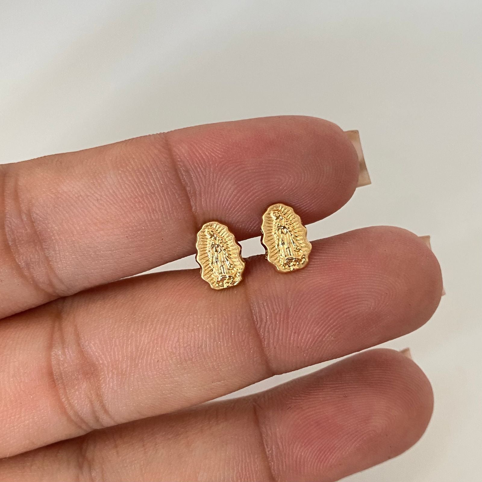 Topos silueta virgen guadalupe Oro amarillo 18k 0,7 Gr / 6,2 mm