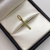 Dije Cruz circones verdes Oro amarillo 18k 0,7 Gr / 9,8 mm / 2,2 Cm