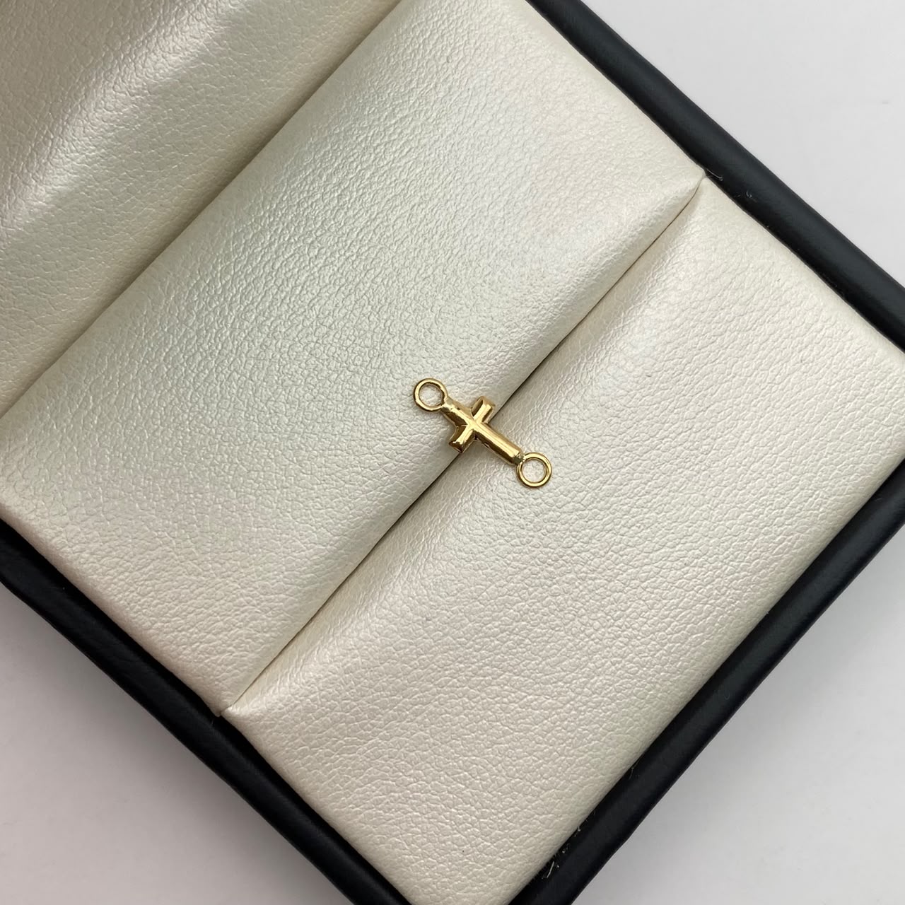 Herraje crus lisa Oro amarillo 18k 0,2 Gr / 1,5 Cm