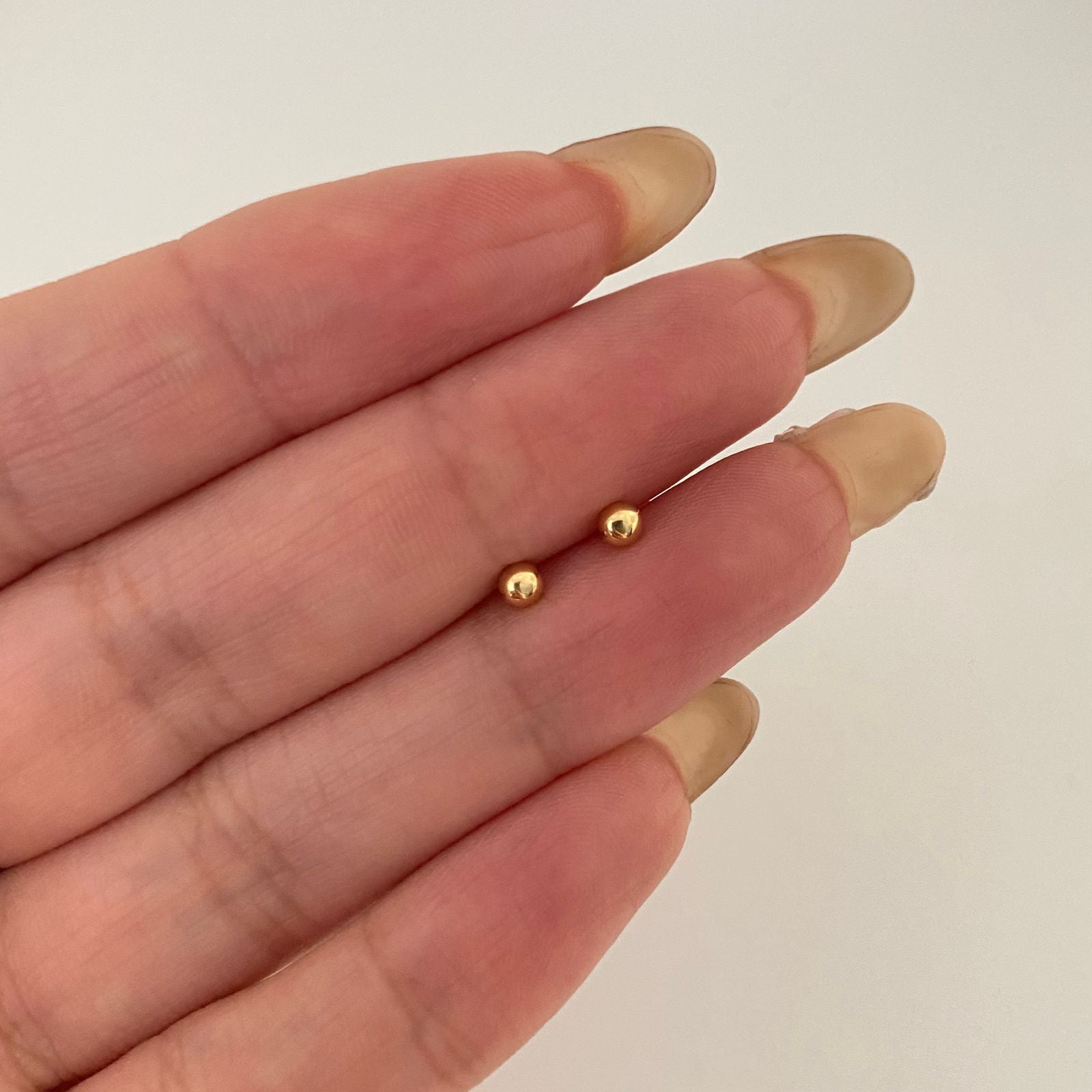 Topos bola lisa Oro amarillo 18k 0,5 Gr / 3,0 mm