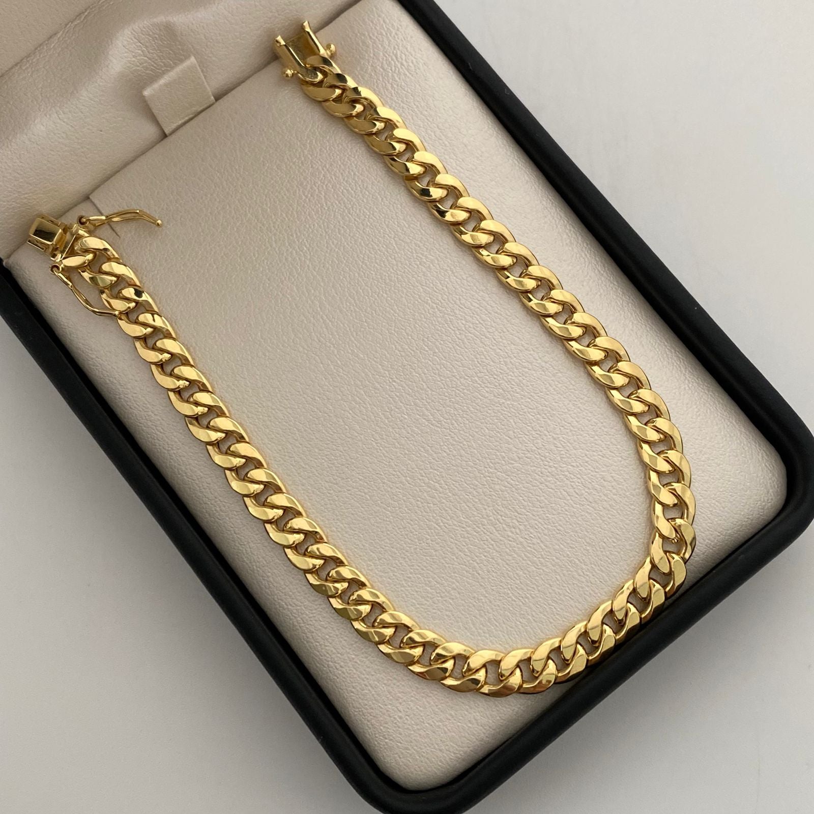 Pulso It Cubano broche especial Oro amarillo 18k 5,45 Gr / 5,5 mm / 20,5 Cm