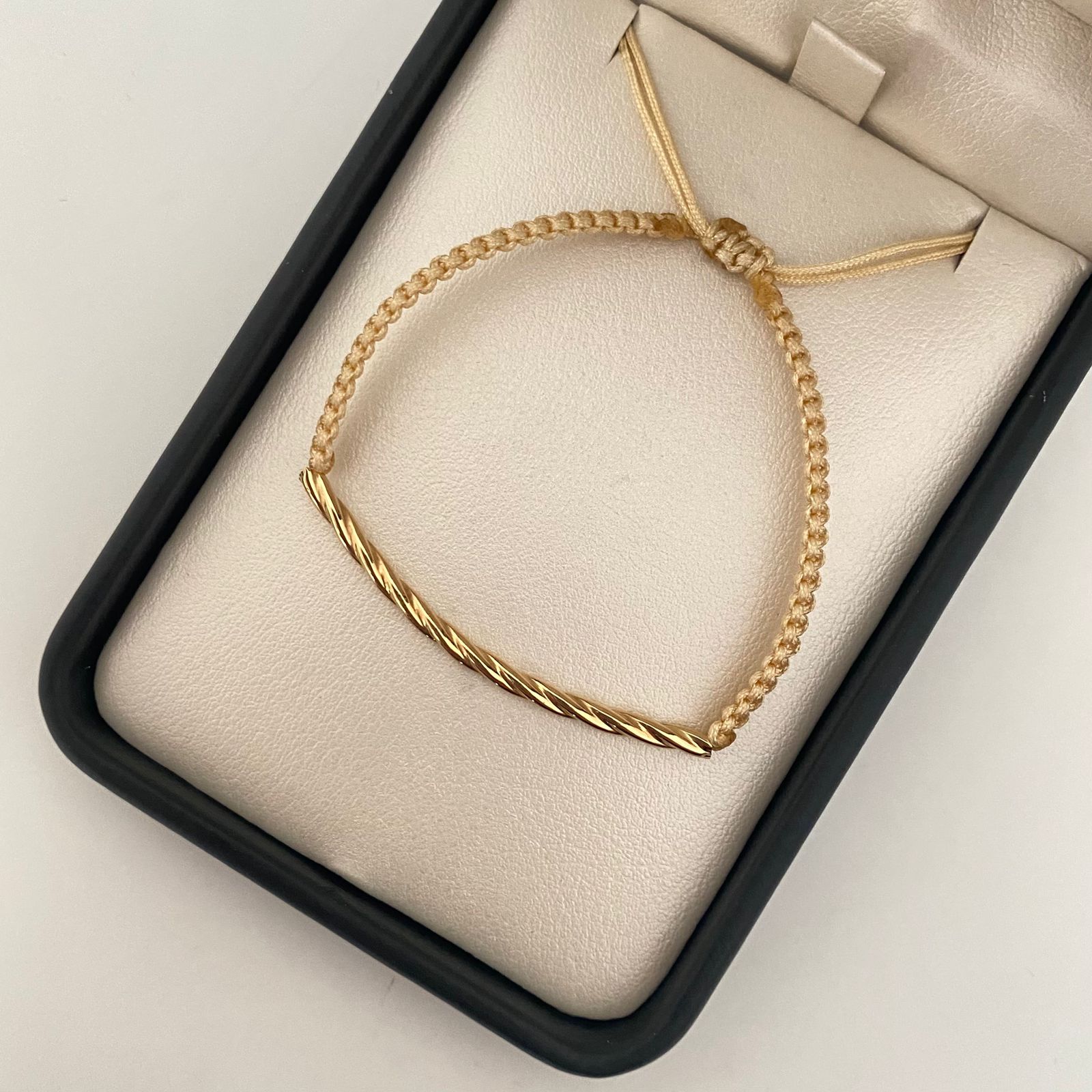 Pulsera tejida herraje cilindro entorchado Oro amarillo 18k 0,55 Gr